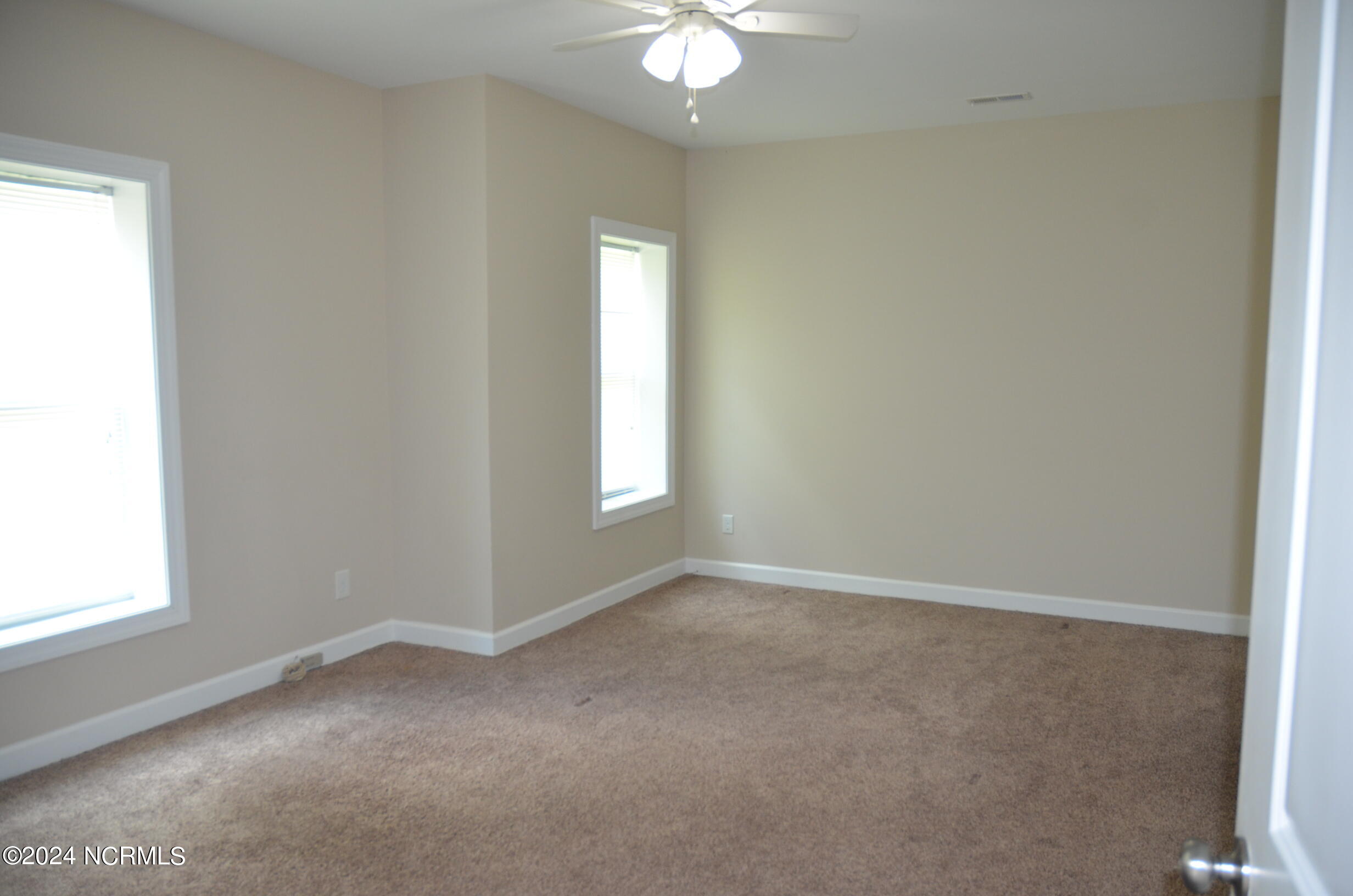 899 Kelly Drive Property Photo 18