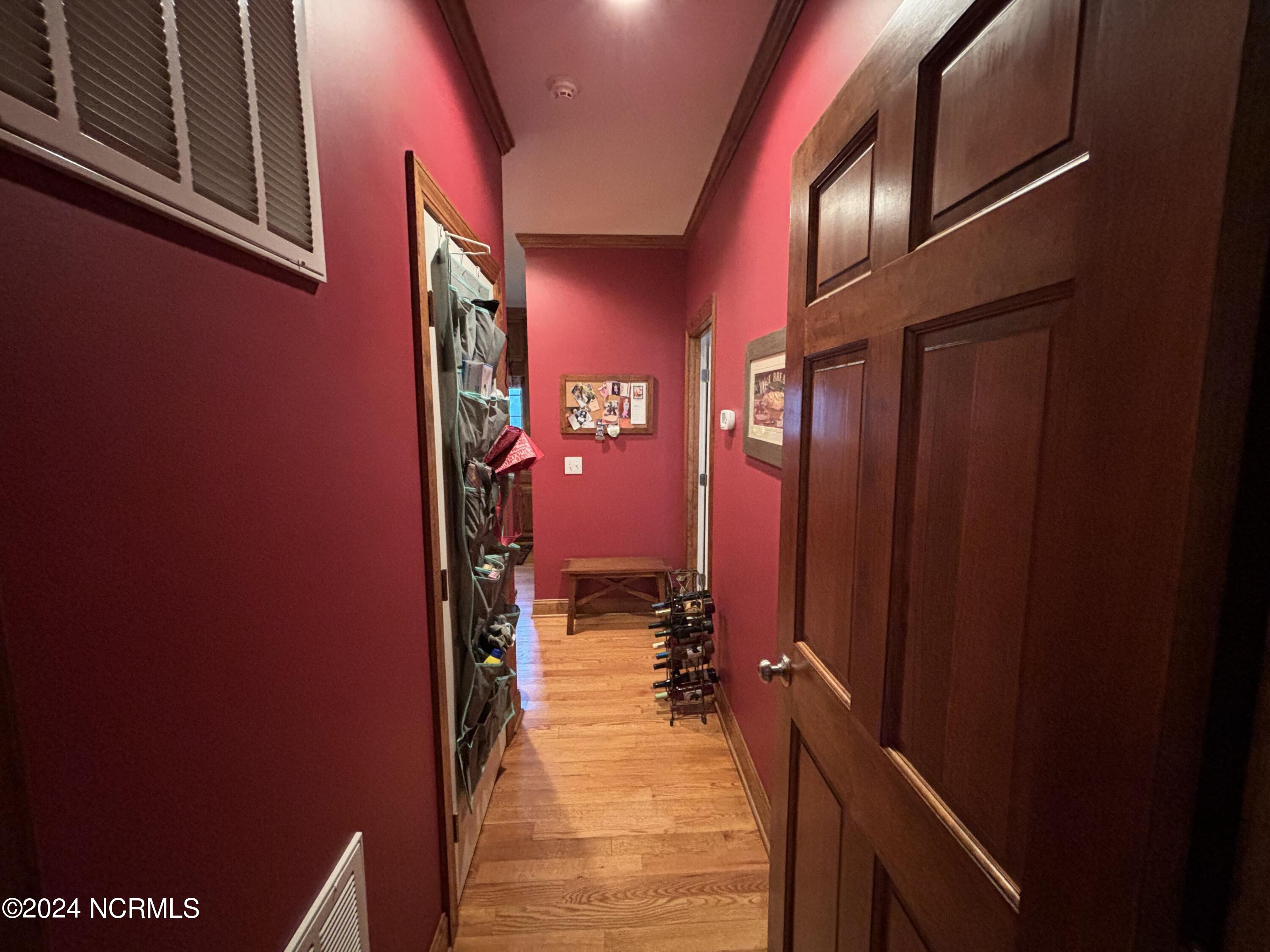 212 Deer Track Drive Property Photo 8