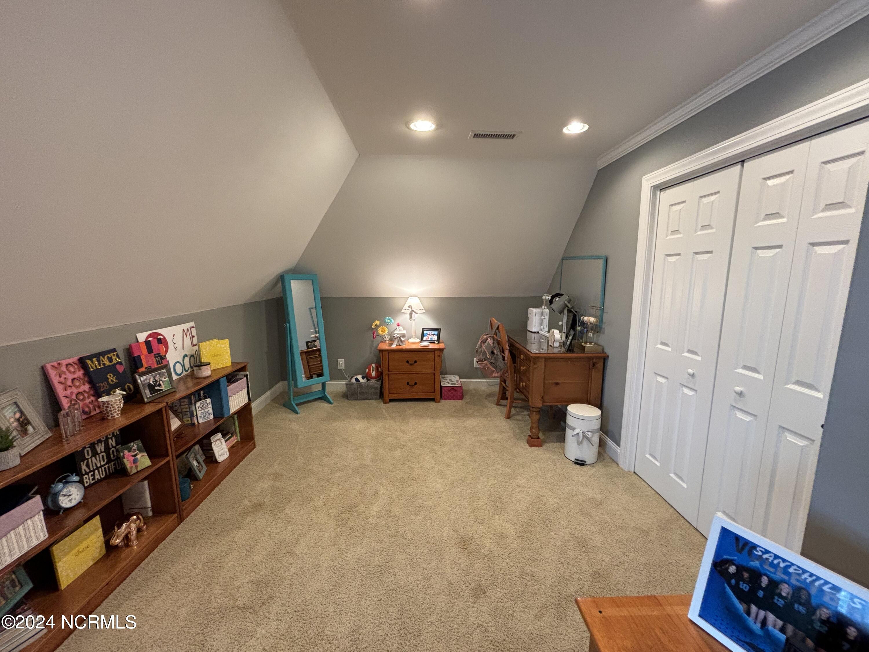 212 Deer Track Drive Property Photo 40