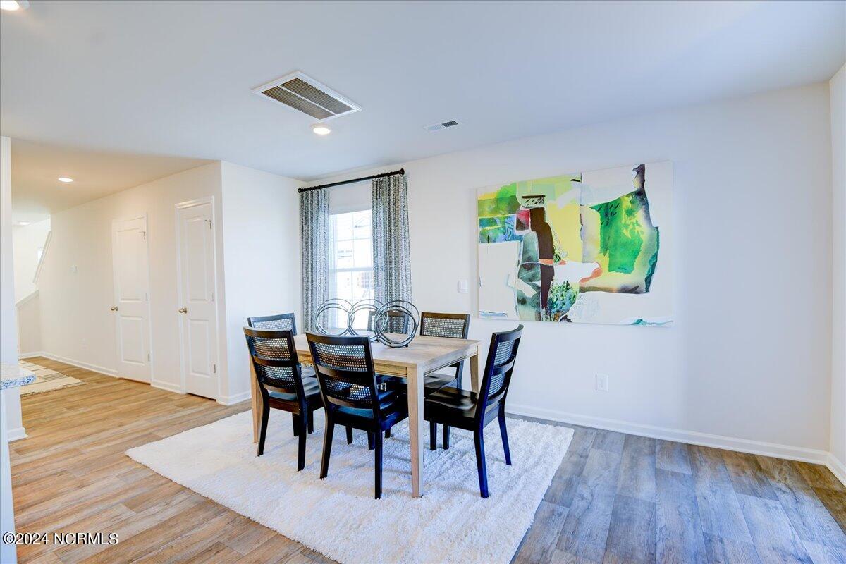 129 Leo Street Property Photo 5