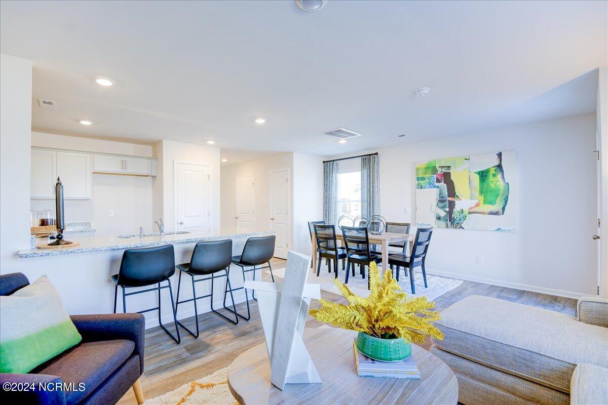 129 Leo Street Property Photo 9