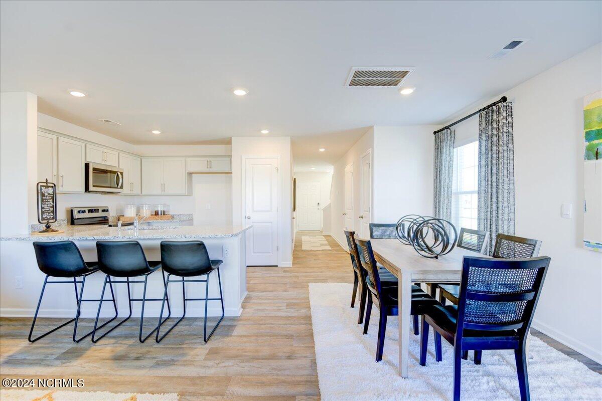 129 Leo Street Property Photo 10