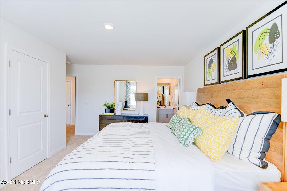 129 Leo Street Property Photo 14
