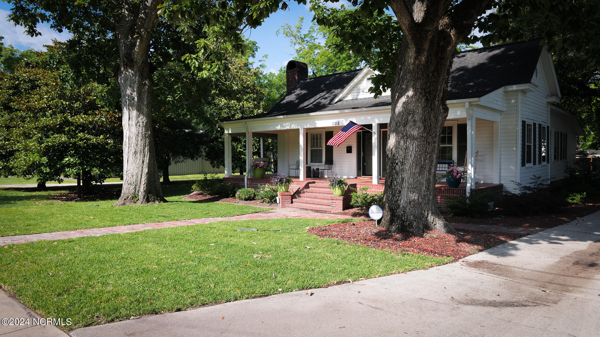 505 N Madison Street Property Photo 4