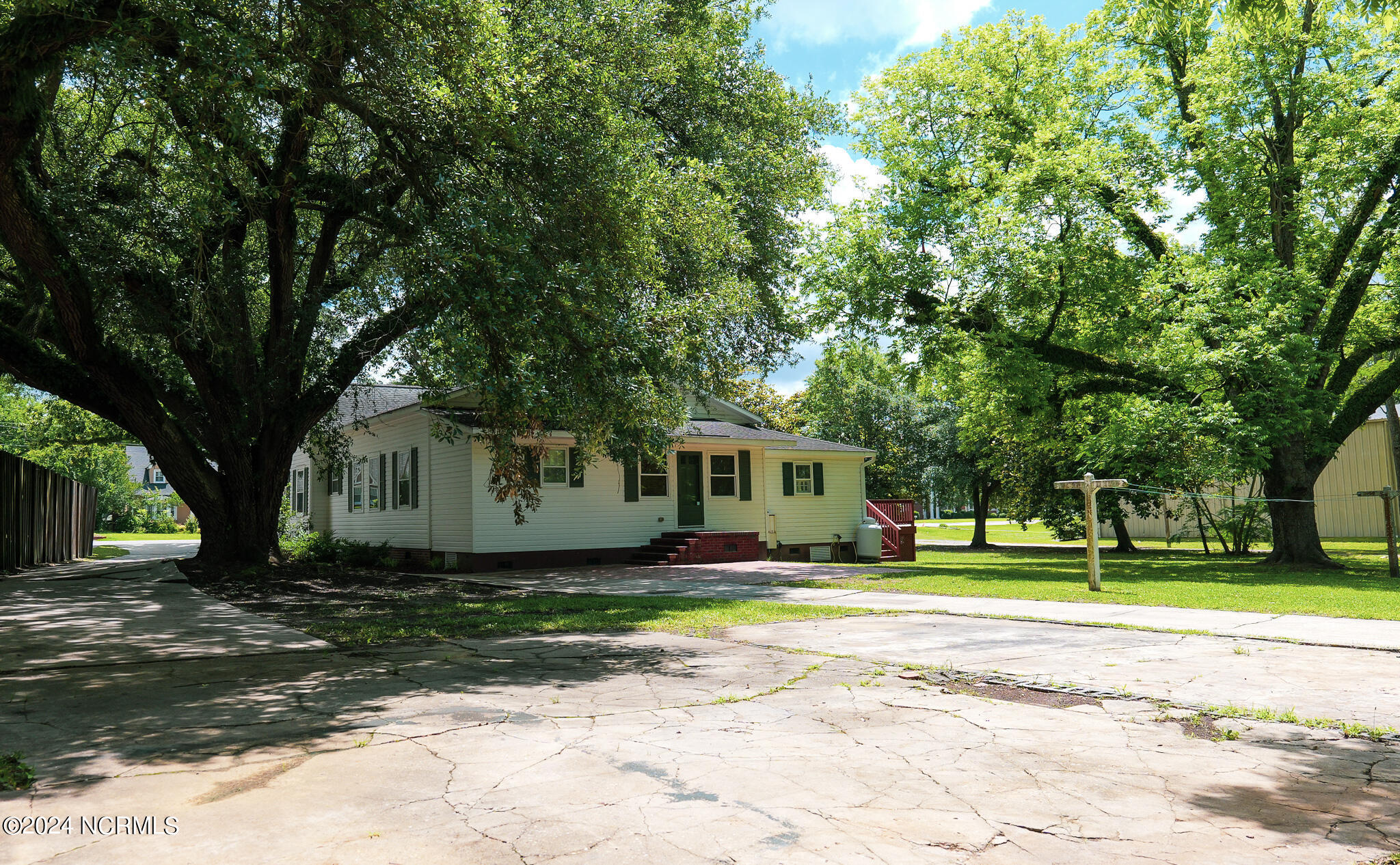 505 N Madison Street Property Photo 14
