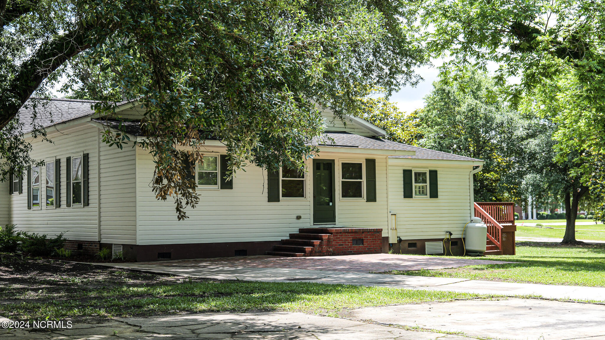 505 N Madison Street Property Photo 15