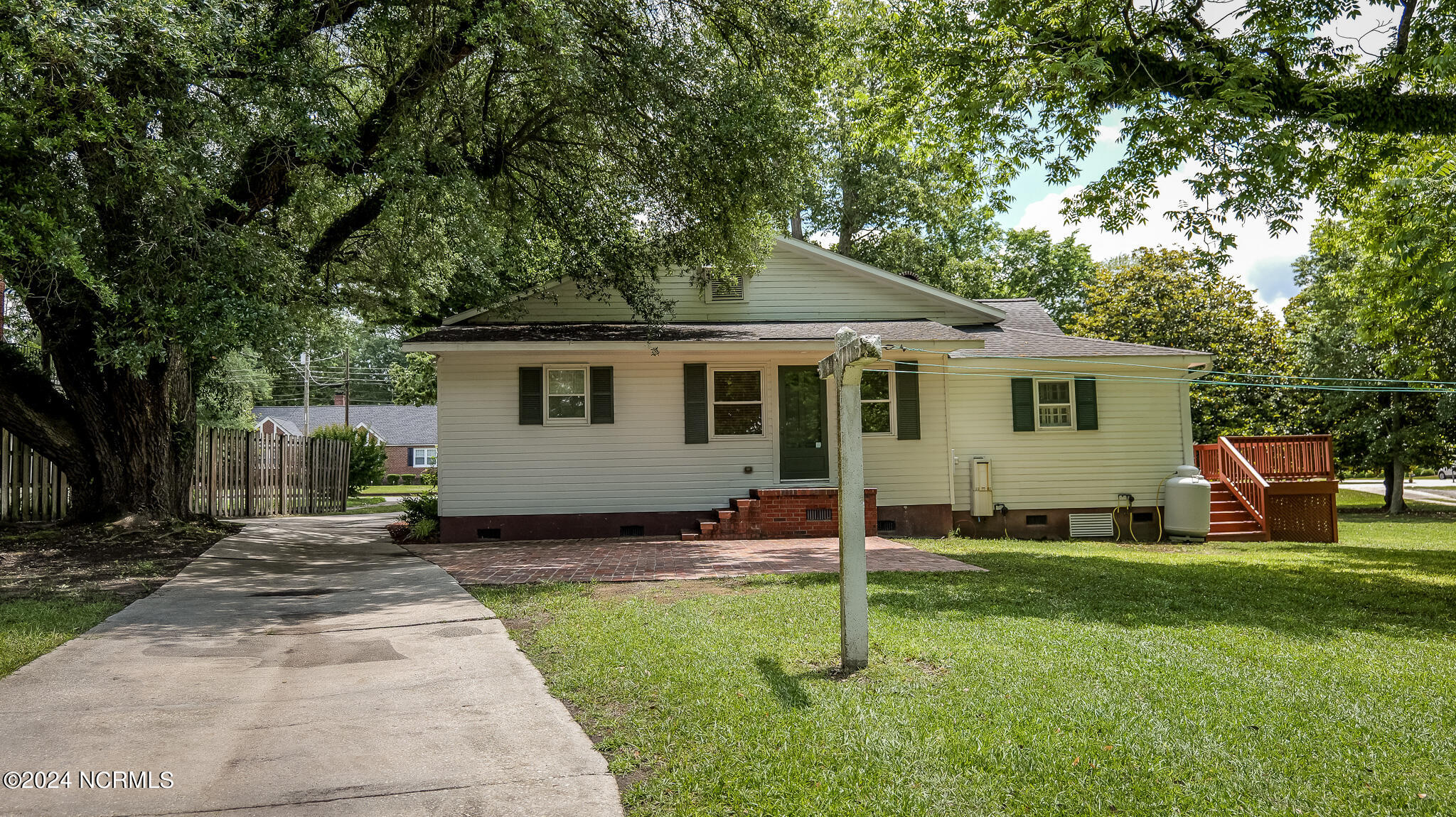 505 N Madison Street Property Photo 16