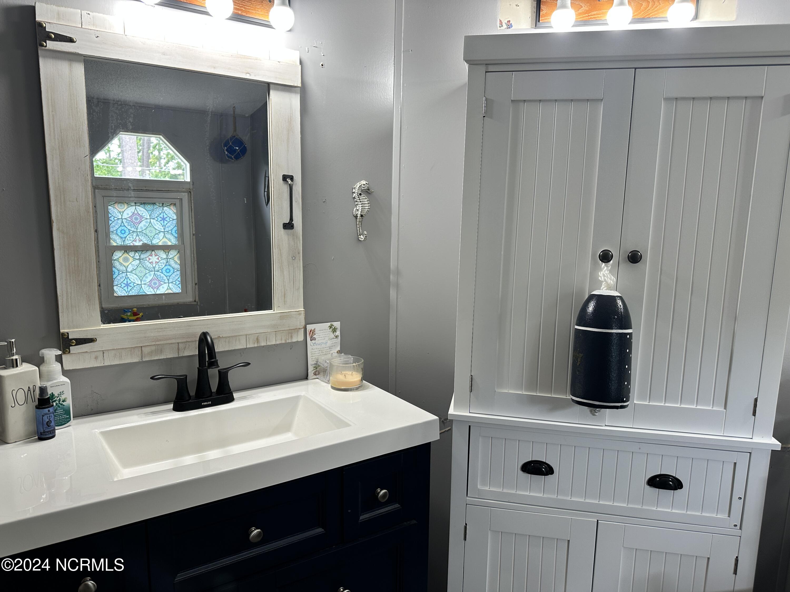 211 Riverview Lane Property Photo 28