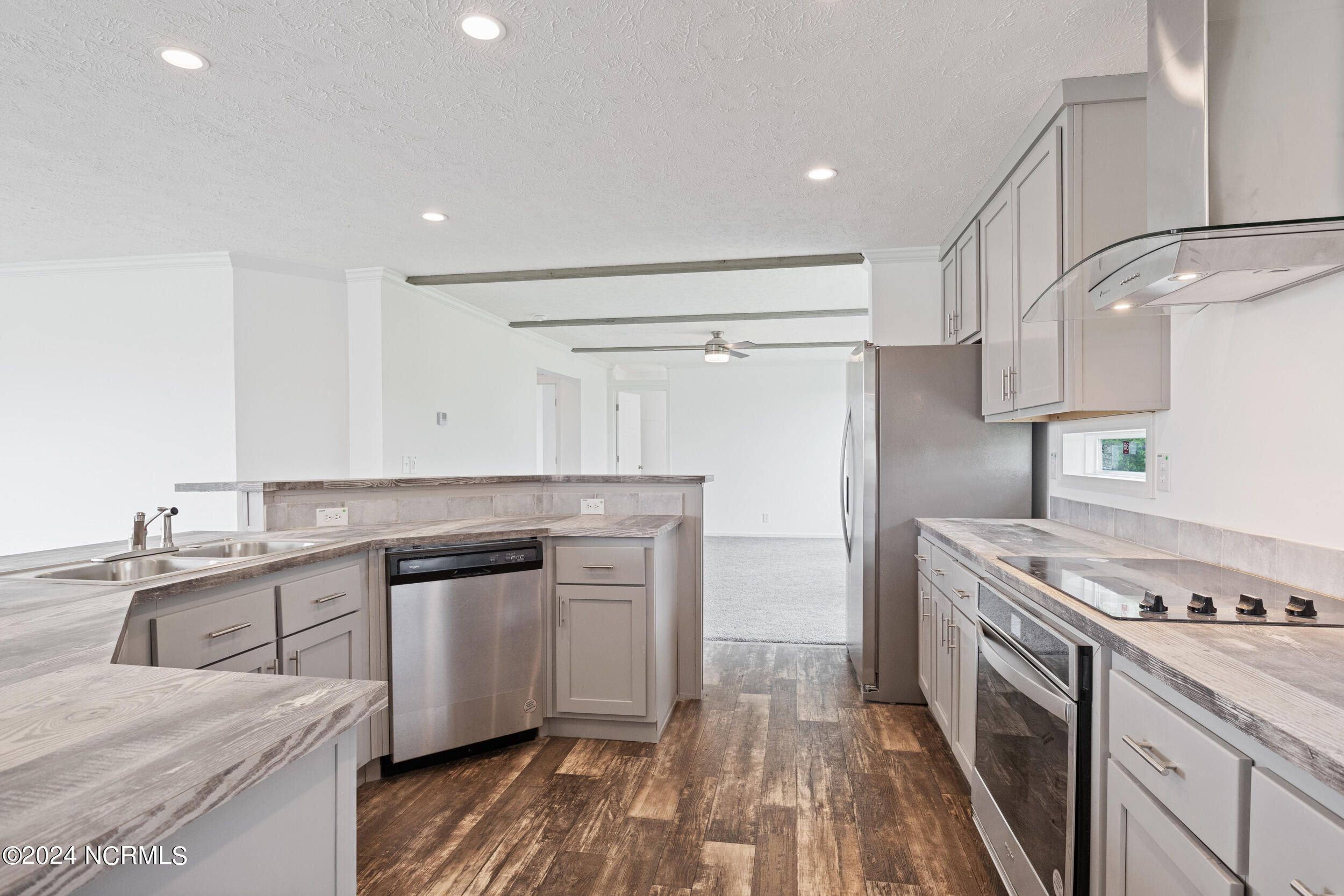 243 Wiccacon Road Property Photo 11