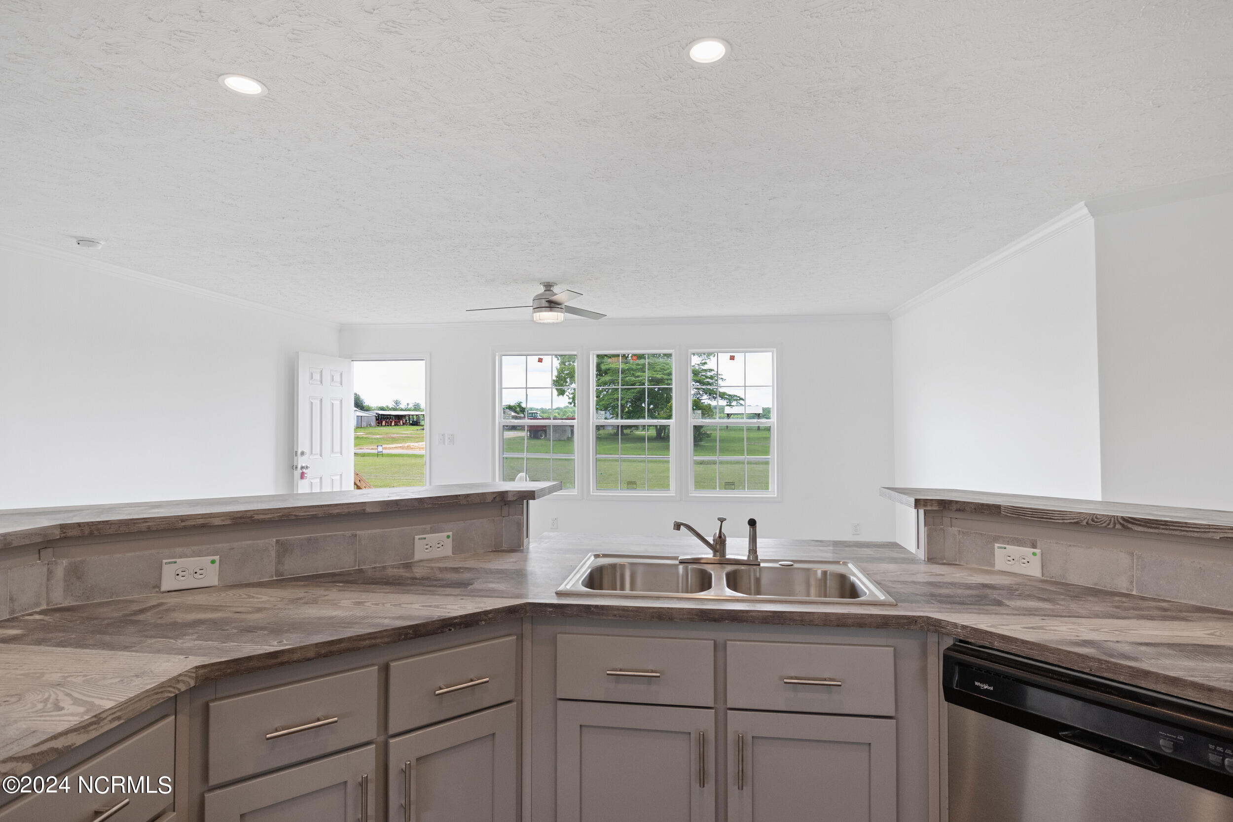 243 Wiccacon Road Property Photo 13