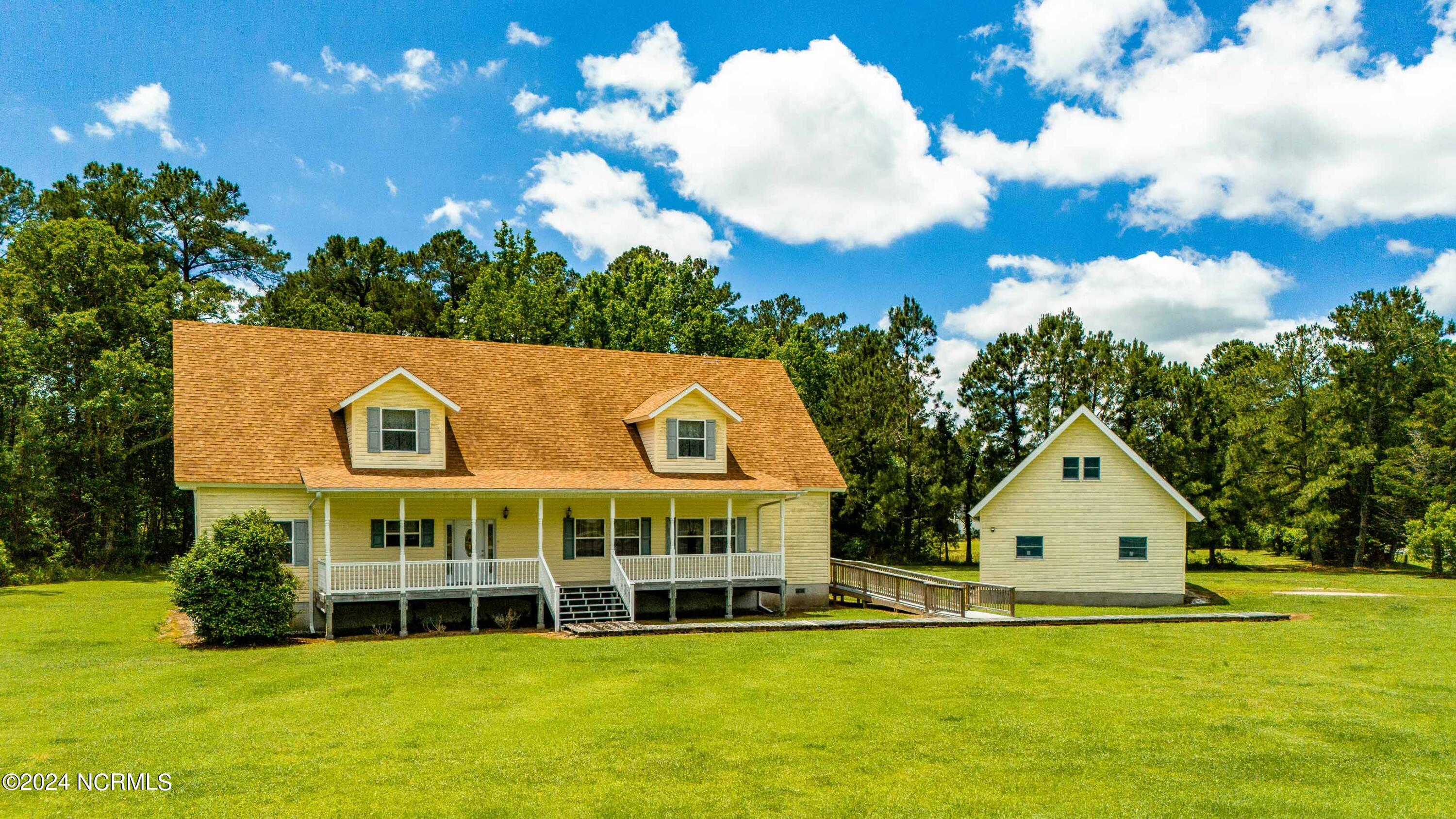 35 Bayview Drive Property Photo
