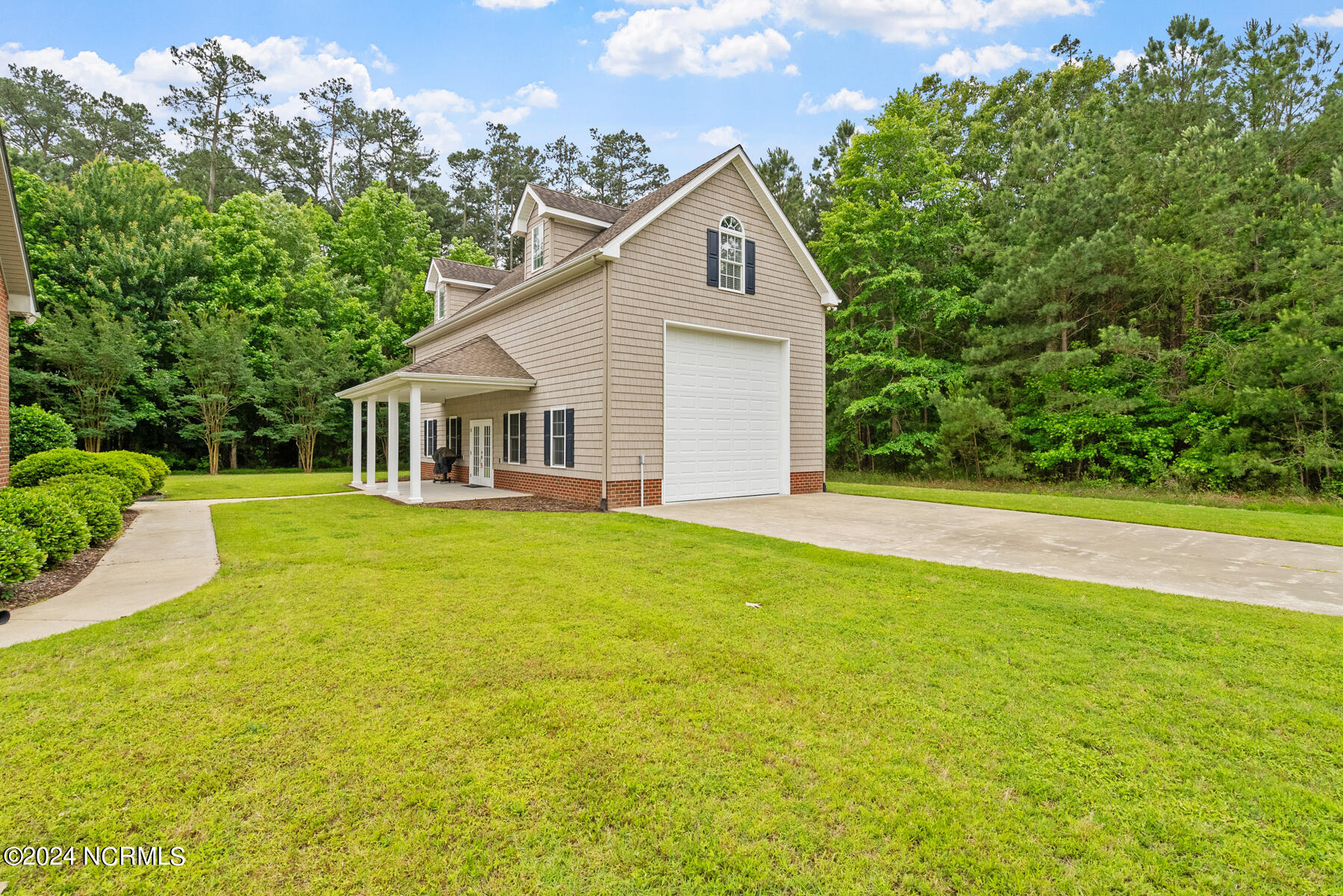 701 Small Drive Property Photo 3