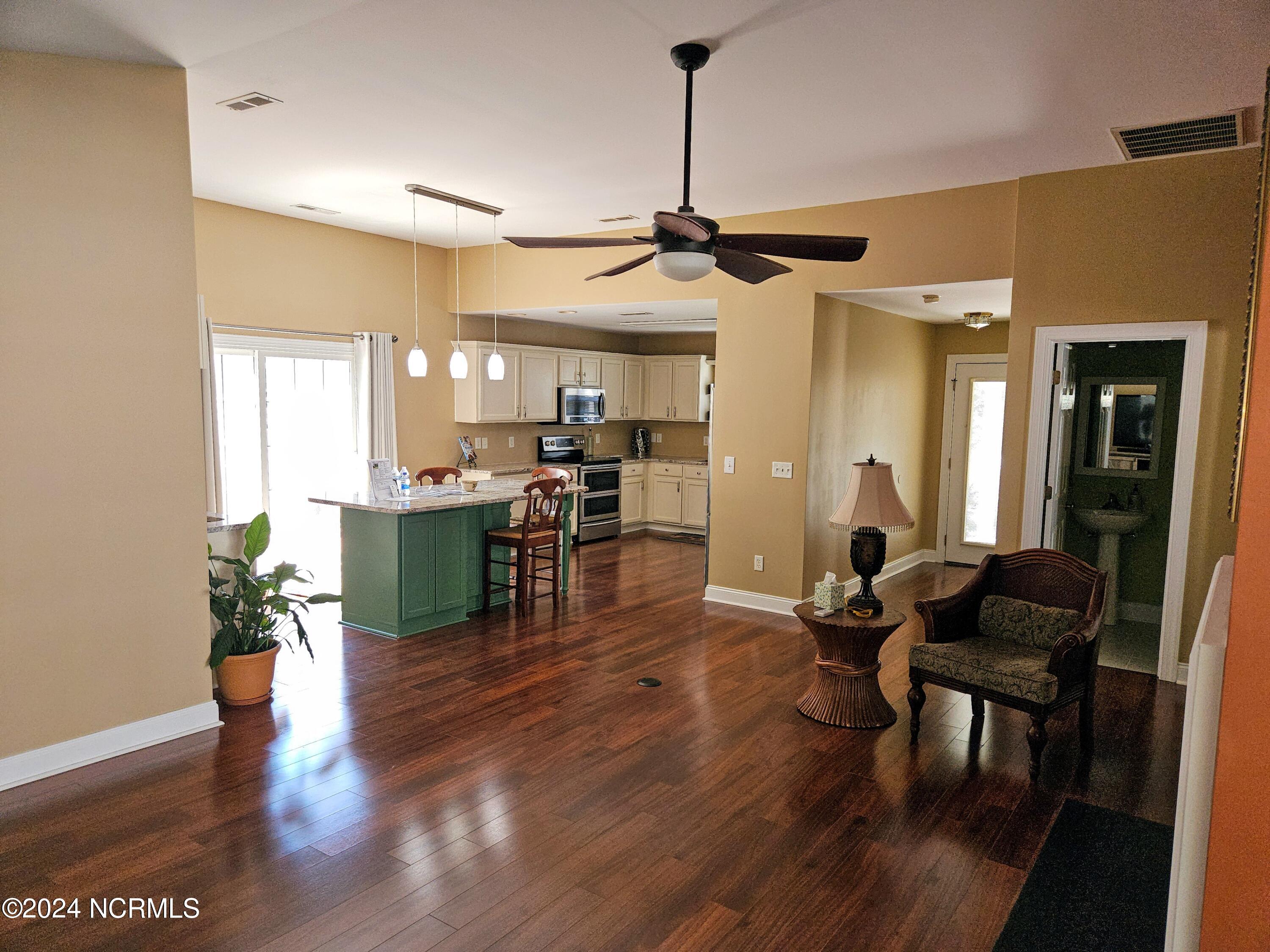 4989 Glen Cove Drive Property Photo 18