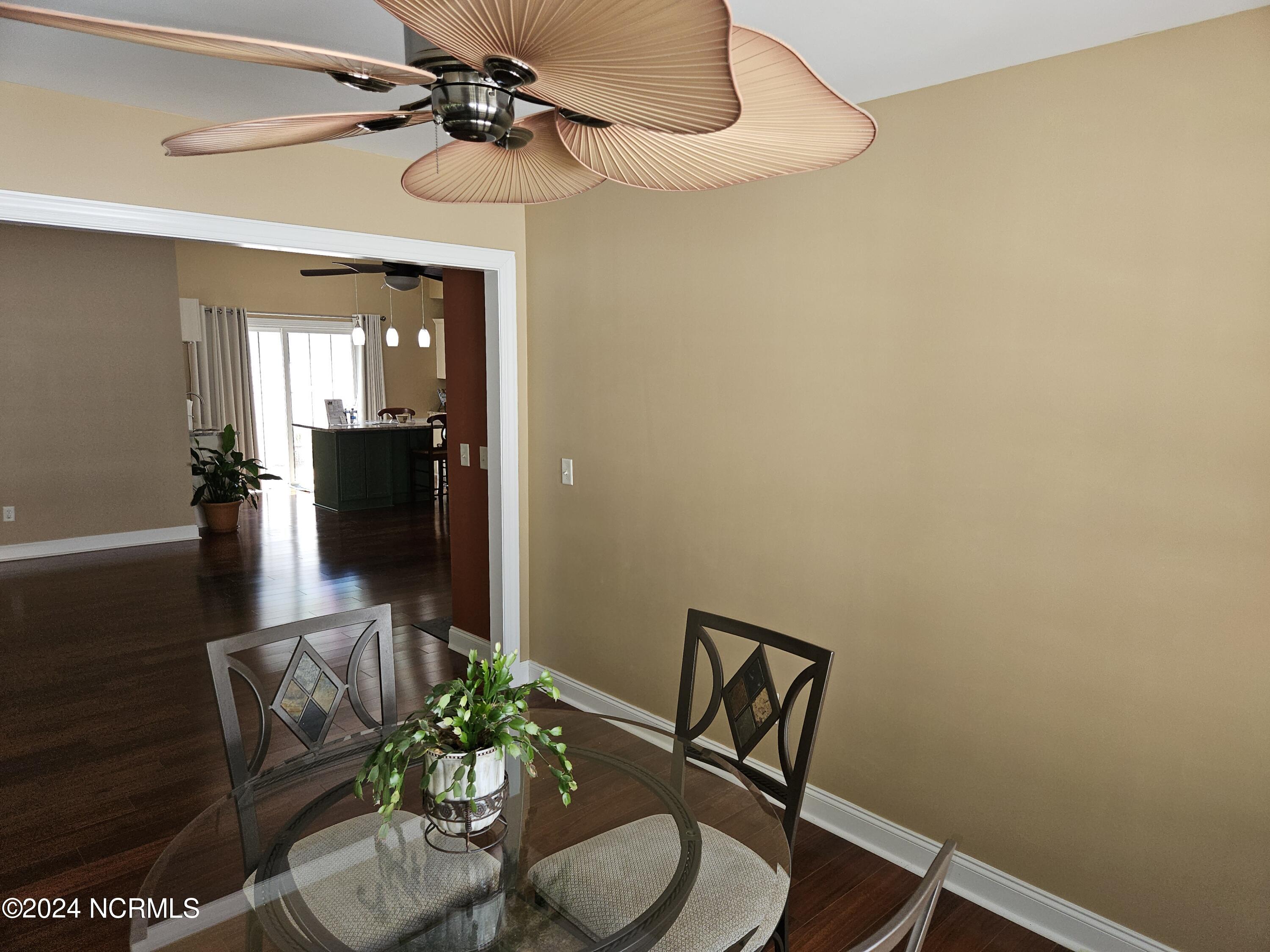4989 Glen Cove Drive Property Photo 20