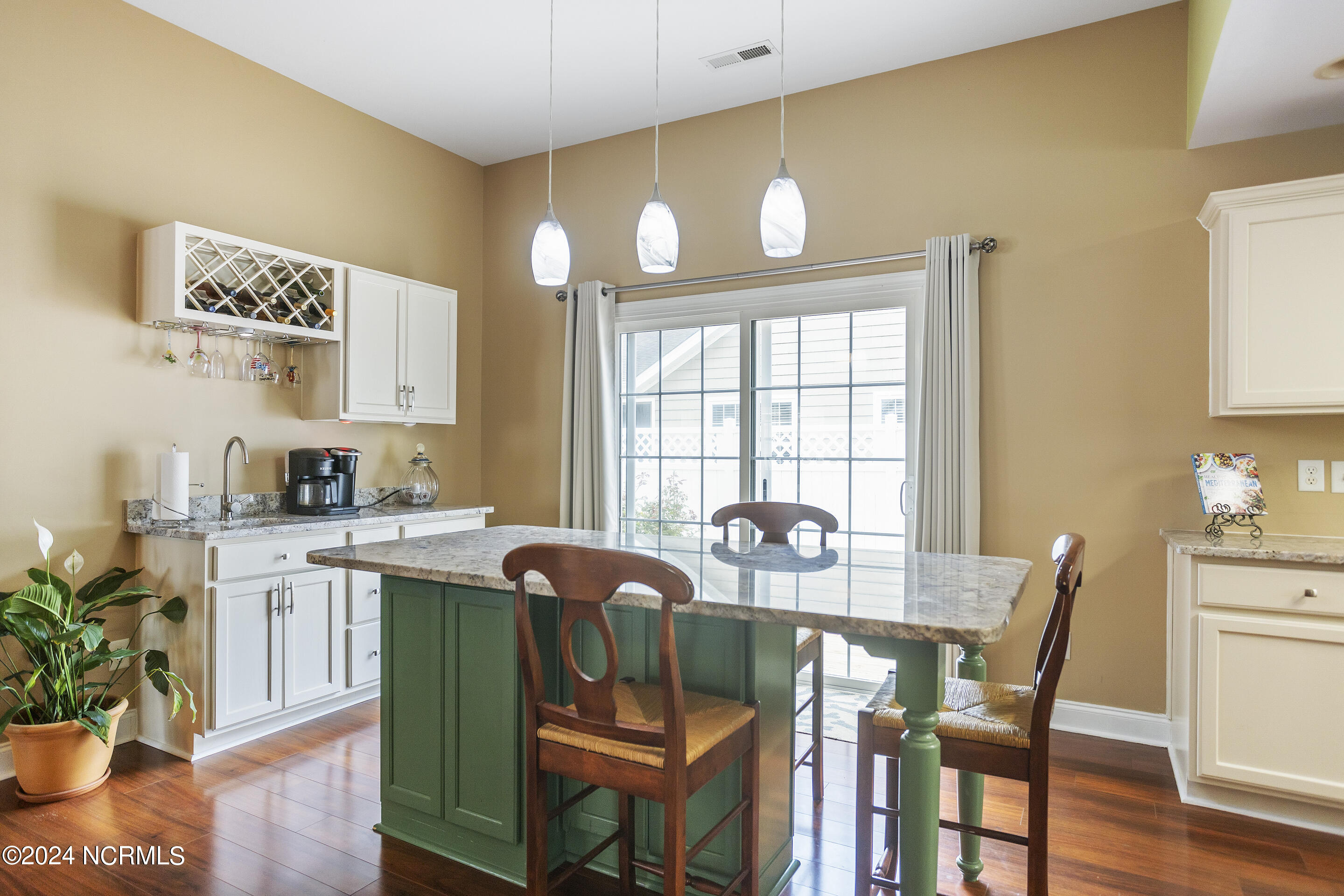 4989 Glen Cove Drive Property Photo 24