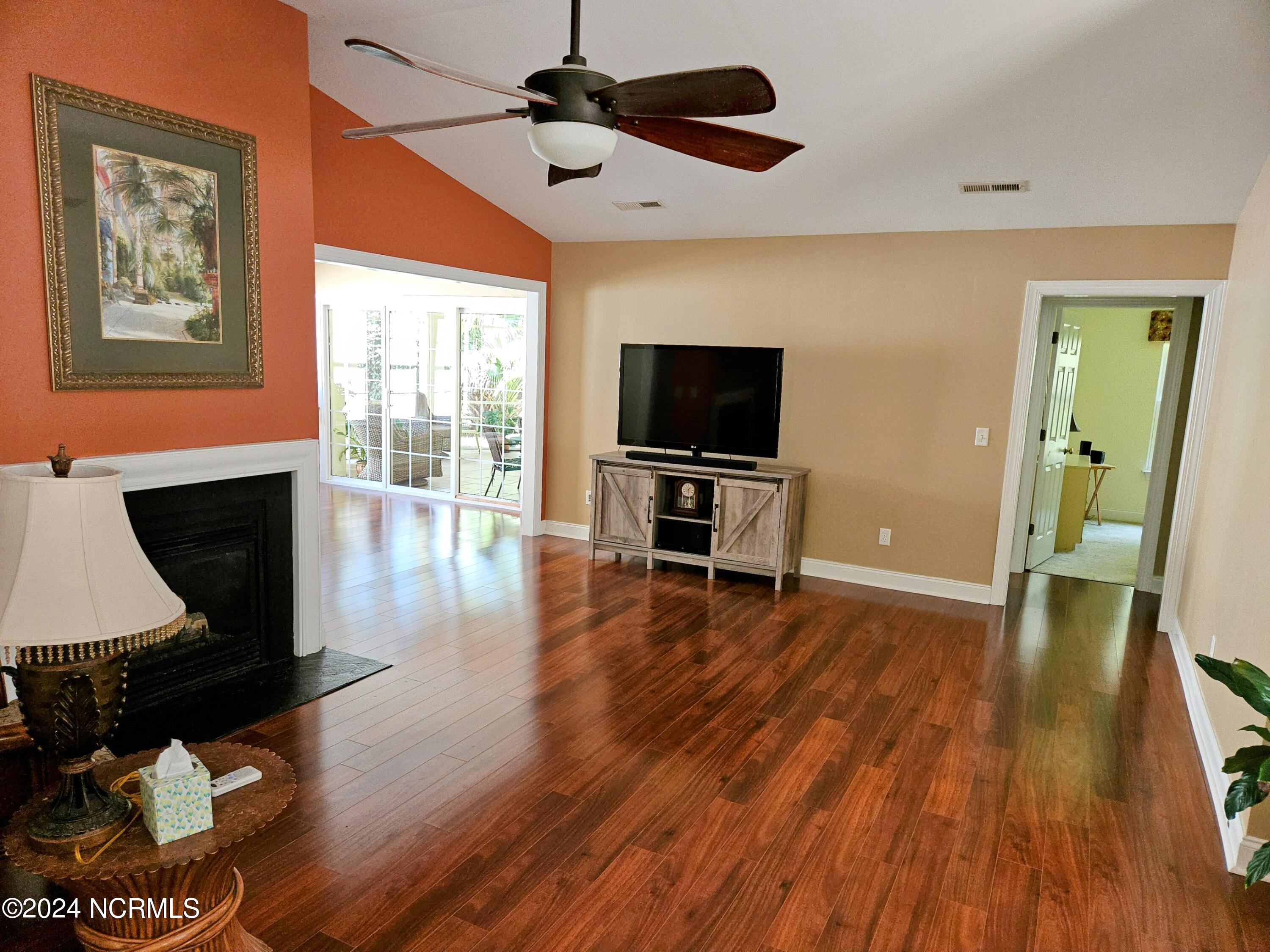 4989 Glen Cove Drive Property Photo 25