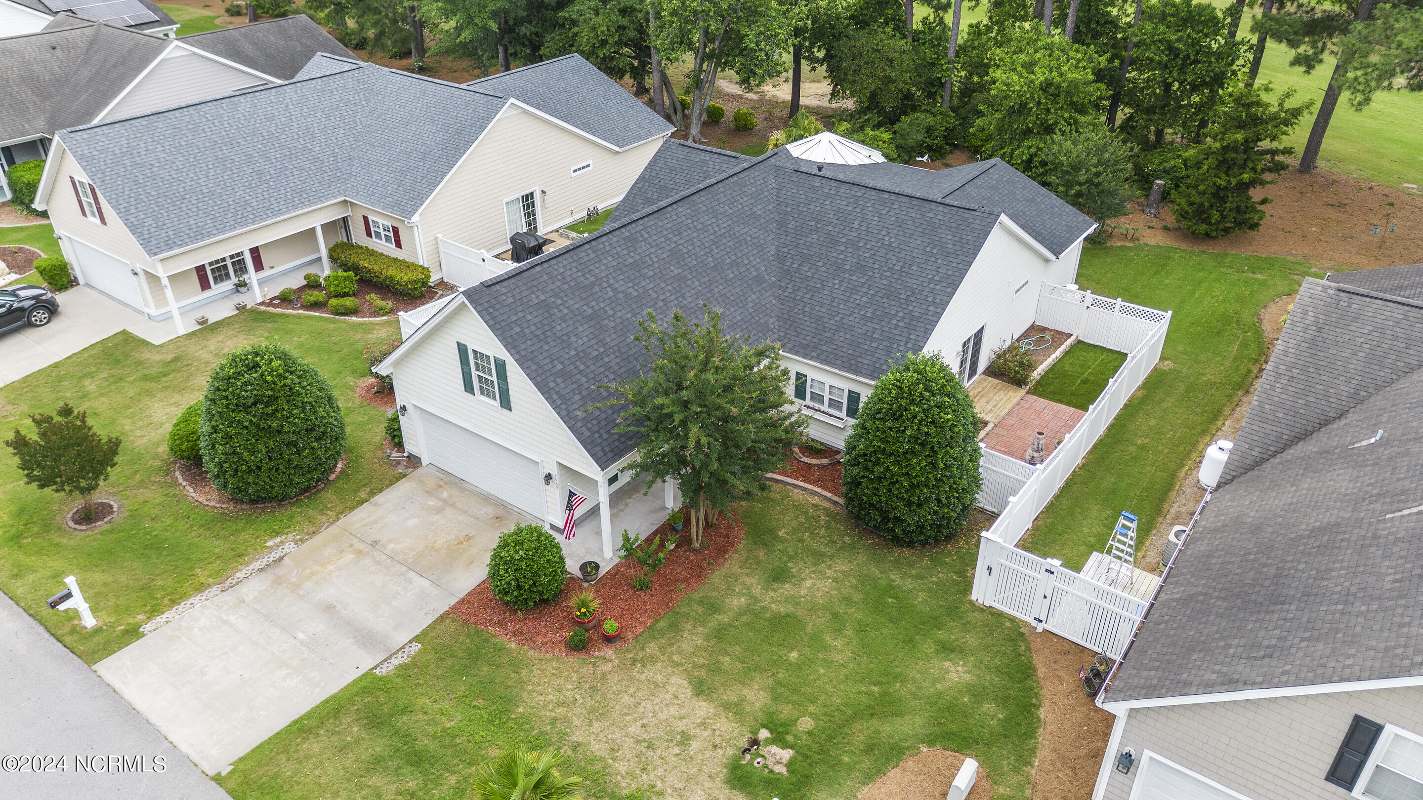 4989 Glen Cove Drive Property Photo 28