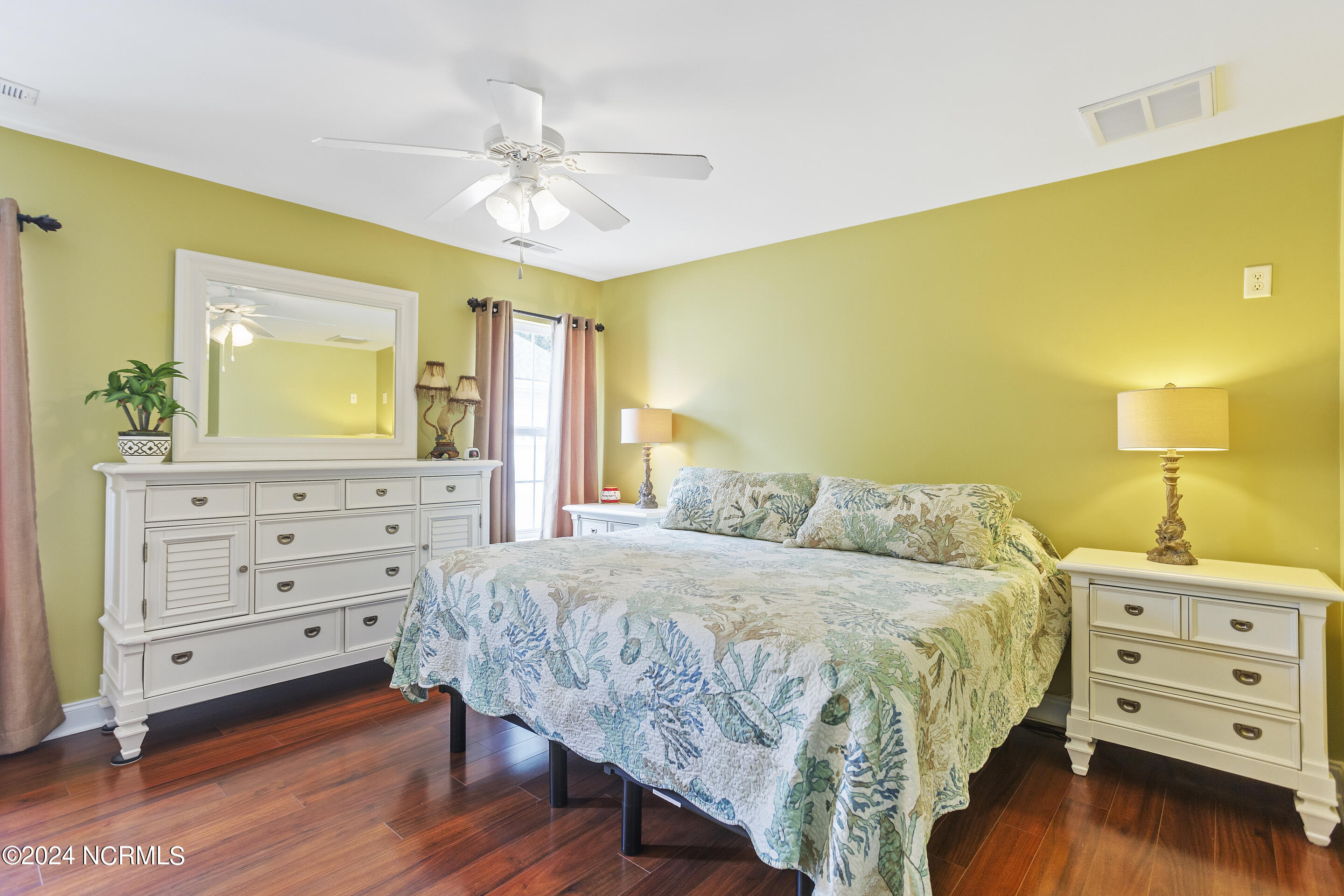 4989 Glen Cove Drive Property Photo 32