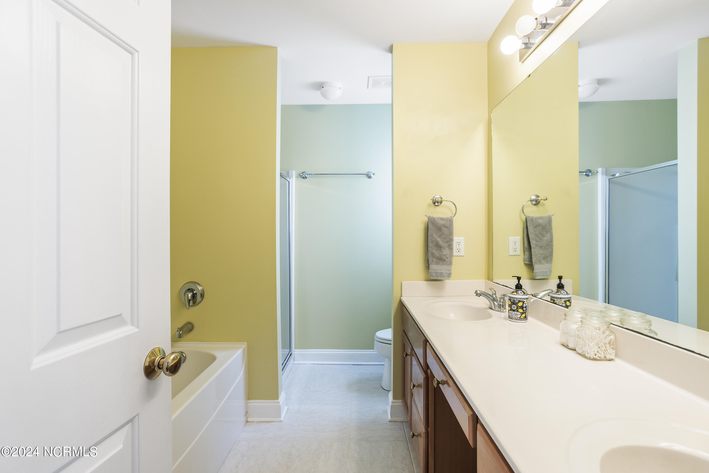 4989 Glen Cove Drive Property Photo 35