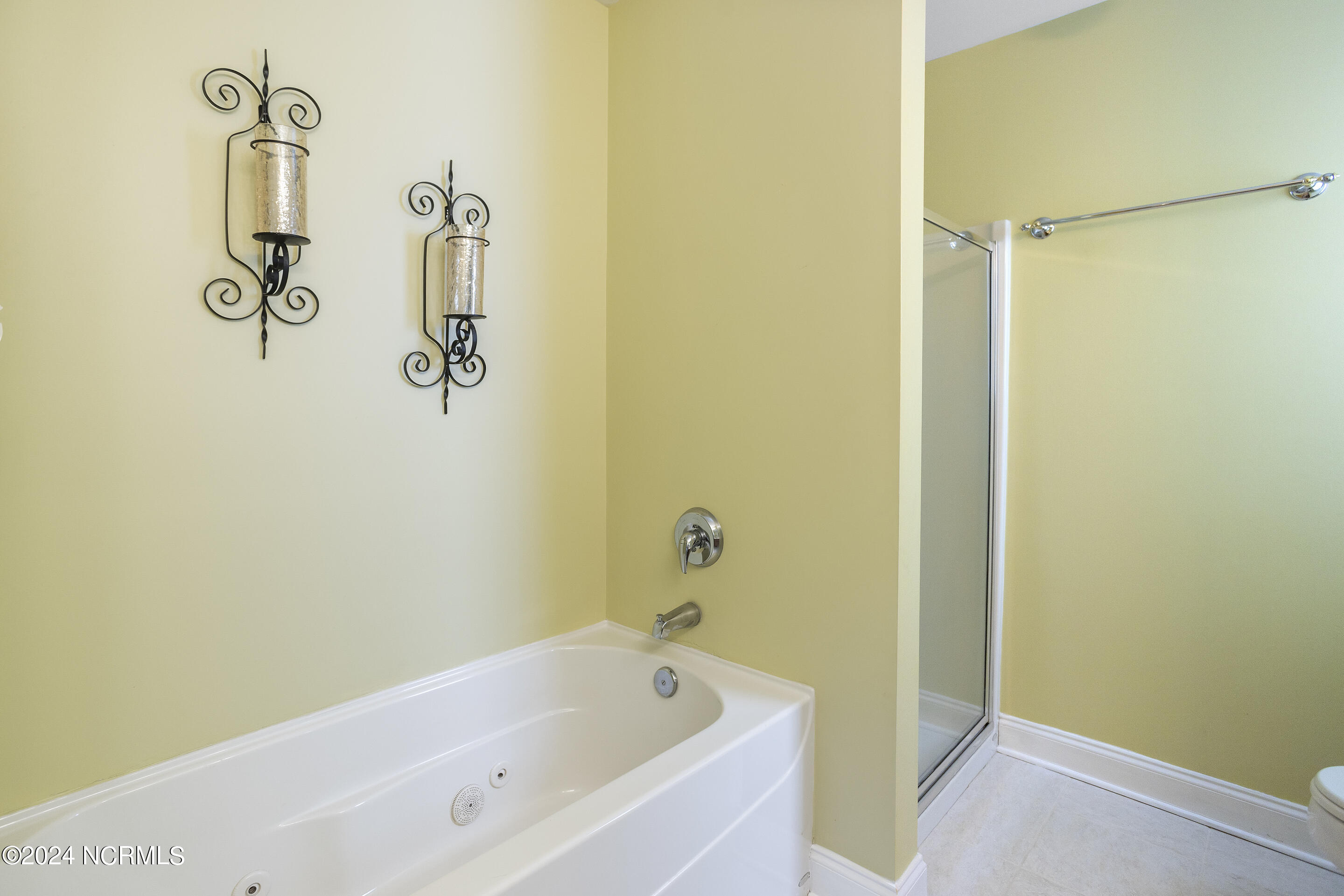 4989 Glen Cove Drive Property Photo 37