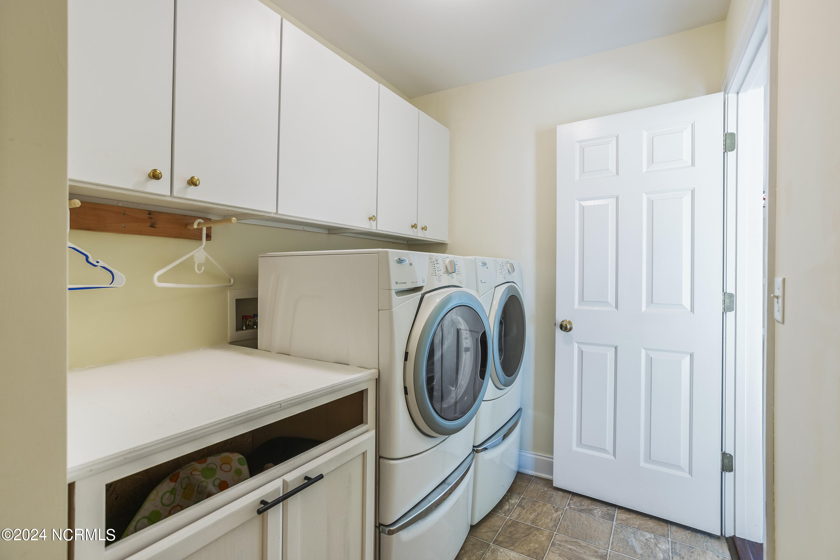4989 Glen Cove Drive Property Photo 45