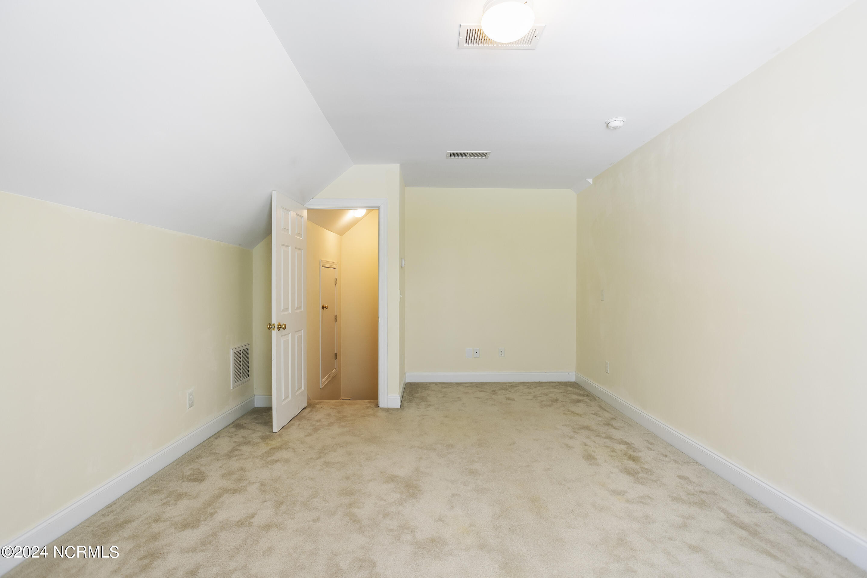 4989 Glen Cove Drive Property Photo 47