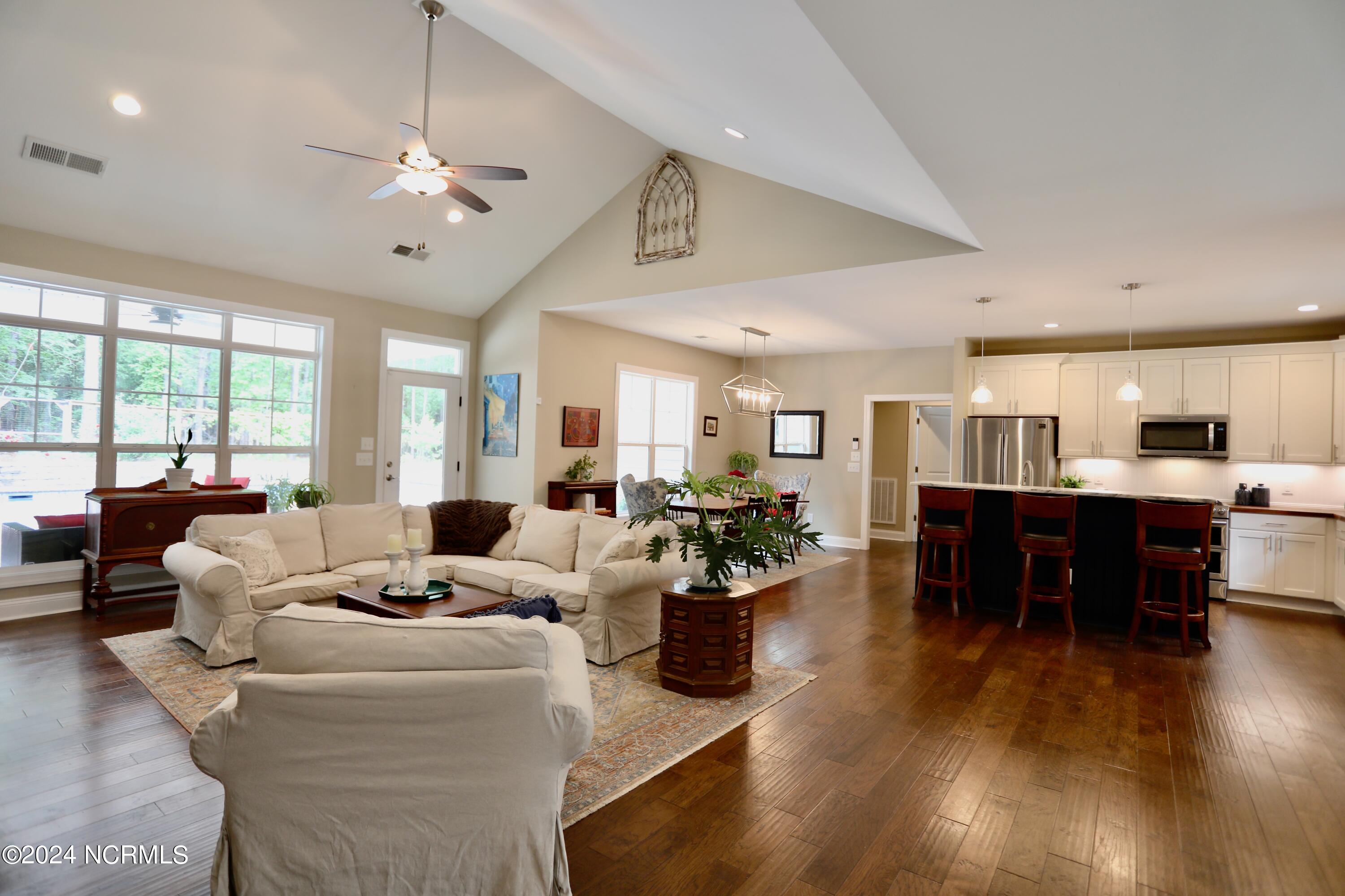 135 Autumn Ridge Property Photo 22