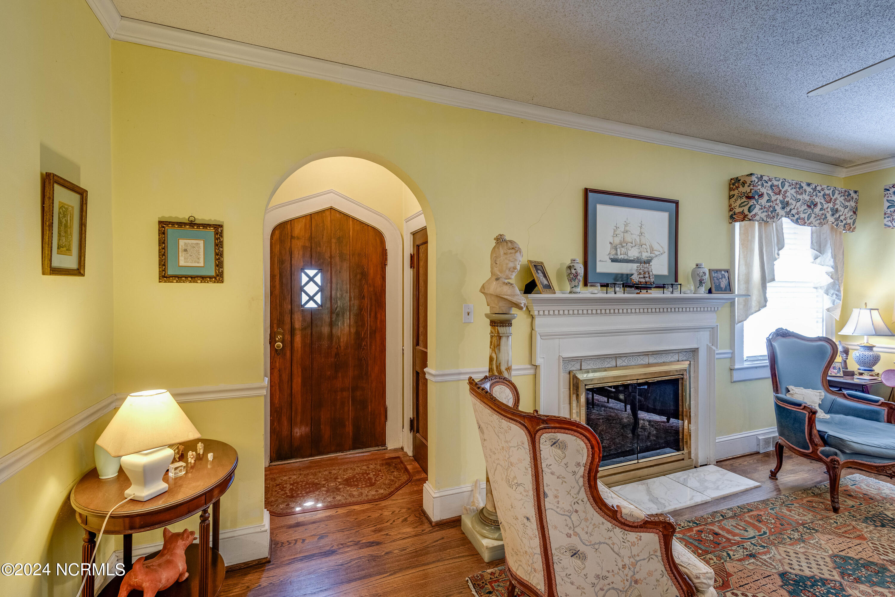 241 Riverview Street Property Photo 9