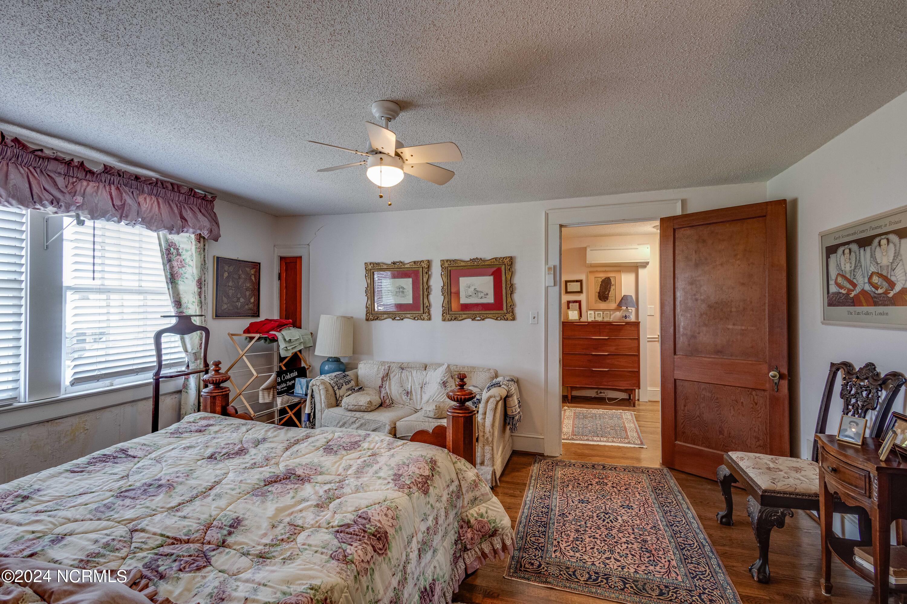 241 Riverview Street Property Photo 40