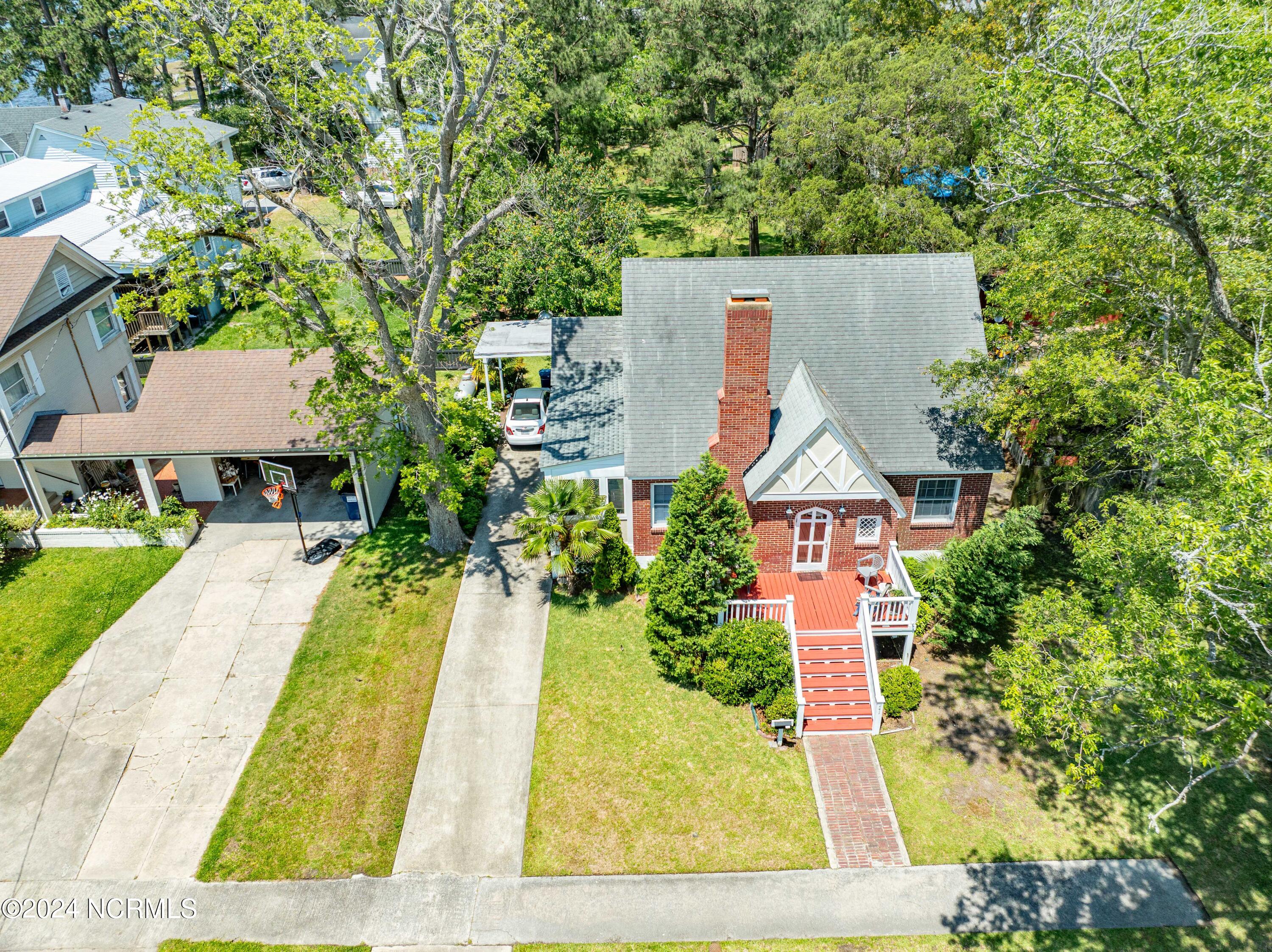 241 Riverview Street Property Photo 50