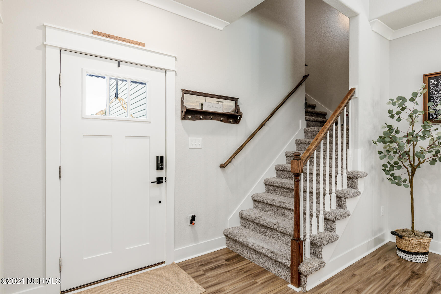 104 Juniper Drive Property Photo 3