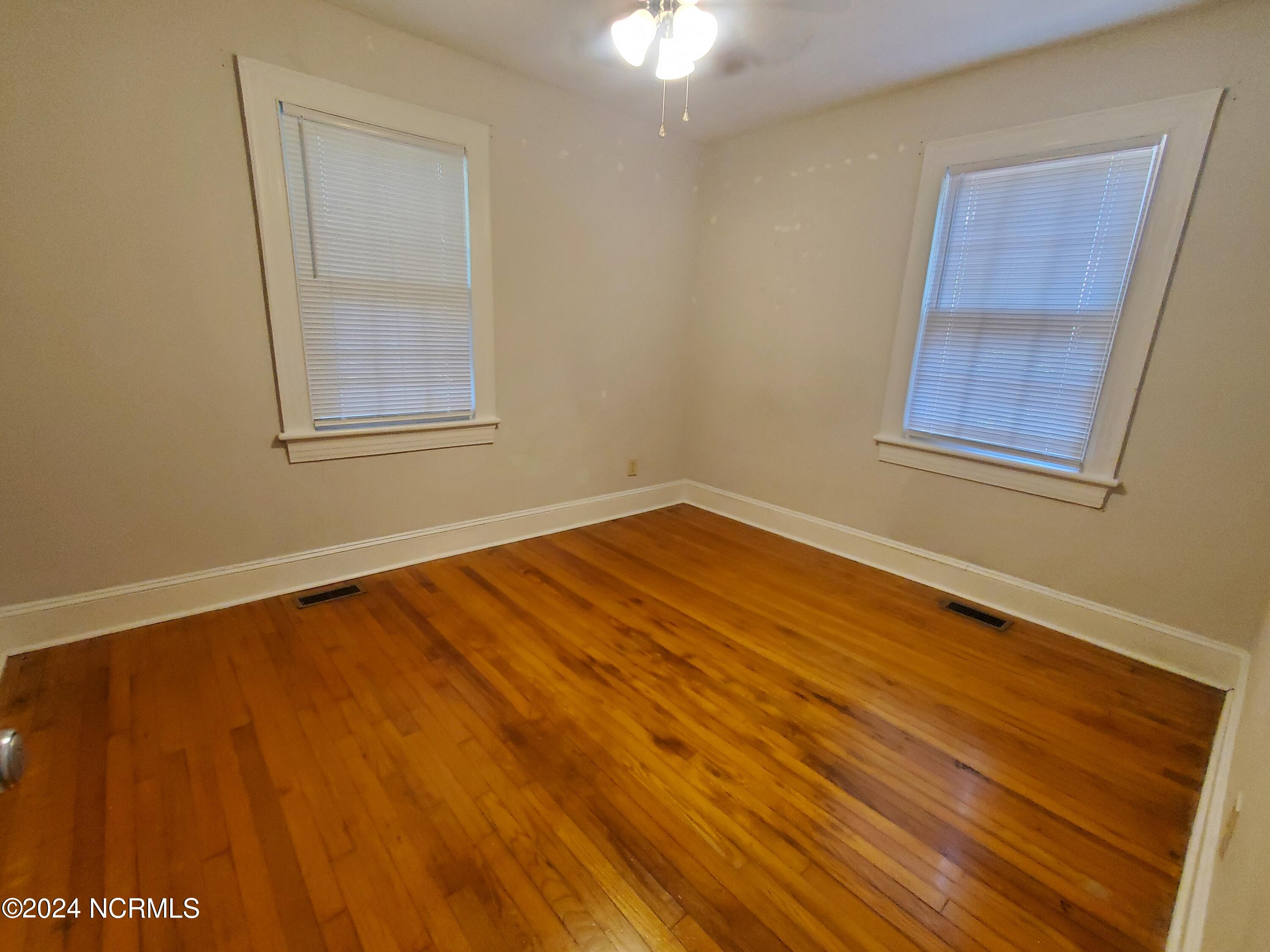 204 N Eastern Street Property Photo 6