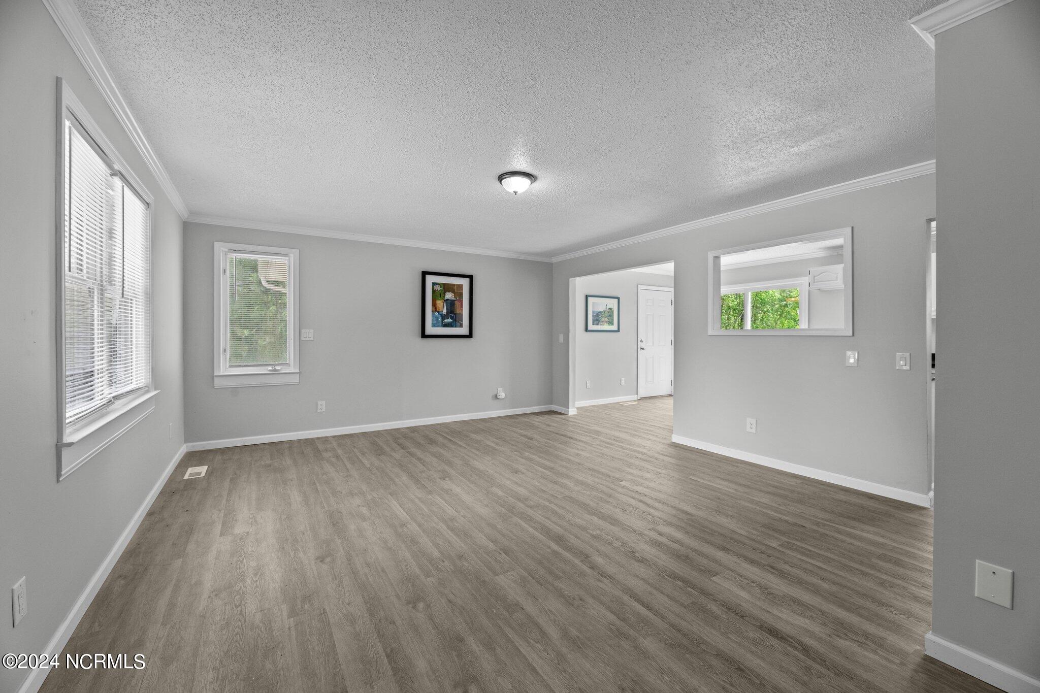 921 Hurricane Court Property Photo 2