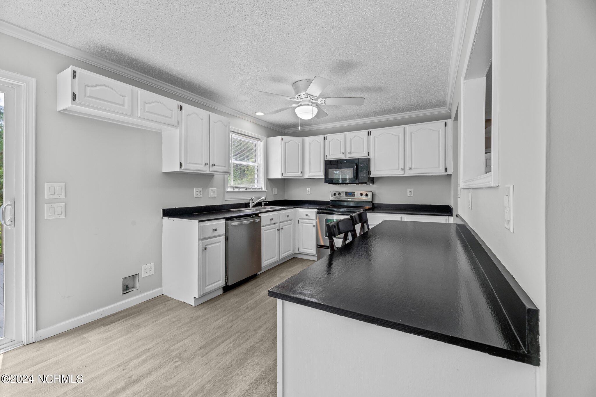 921 Hurricane Court Property Photo 6