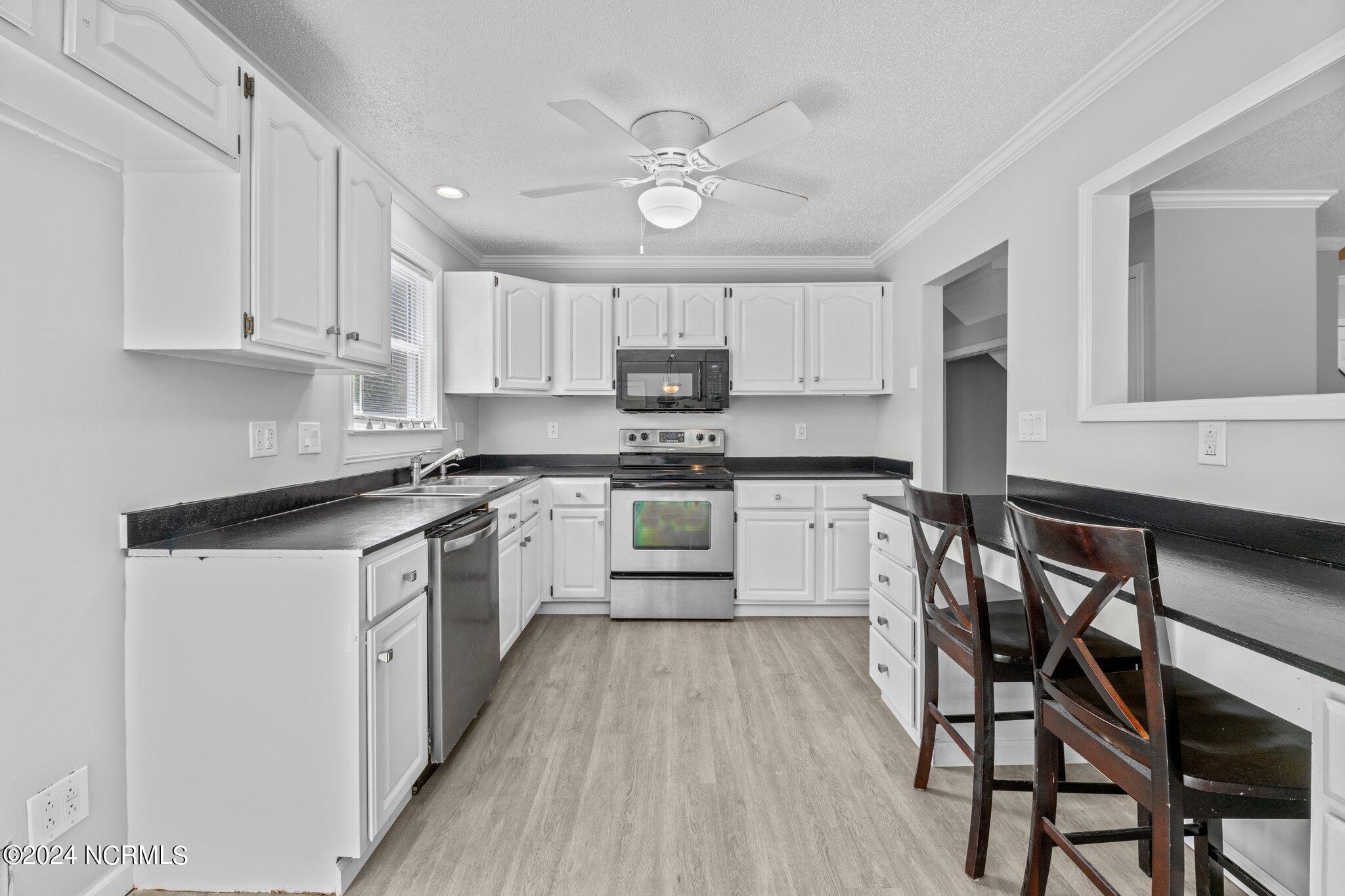 921 Hurricane Court Property Photo 8