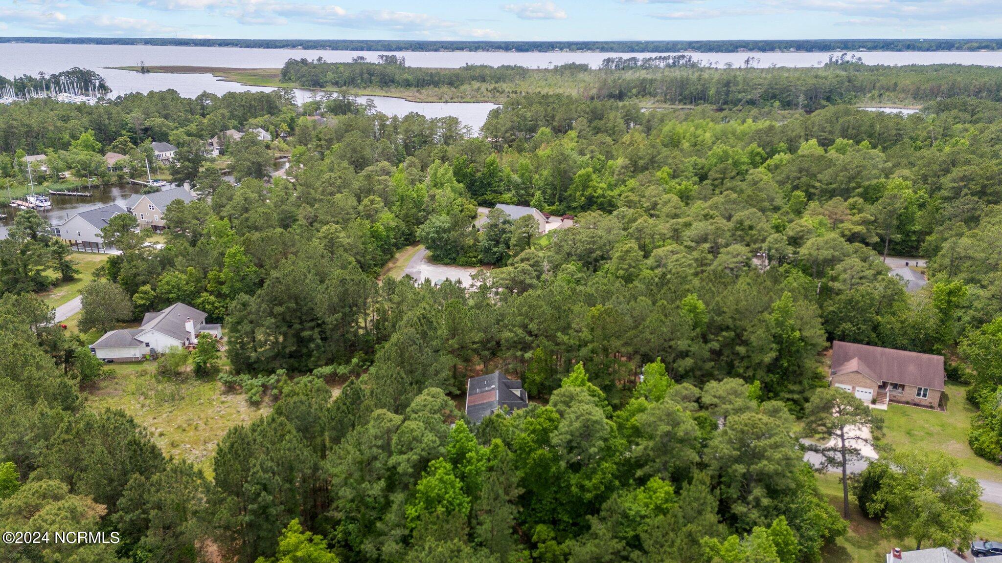 921 Hurricane Court Property Photo 27