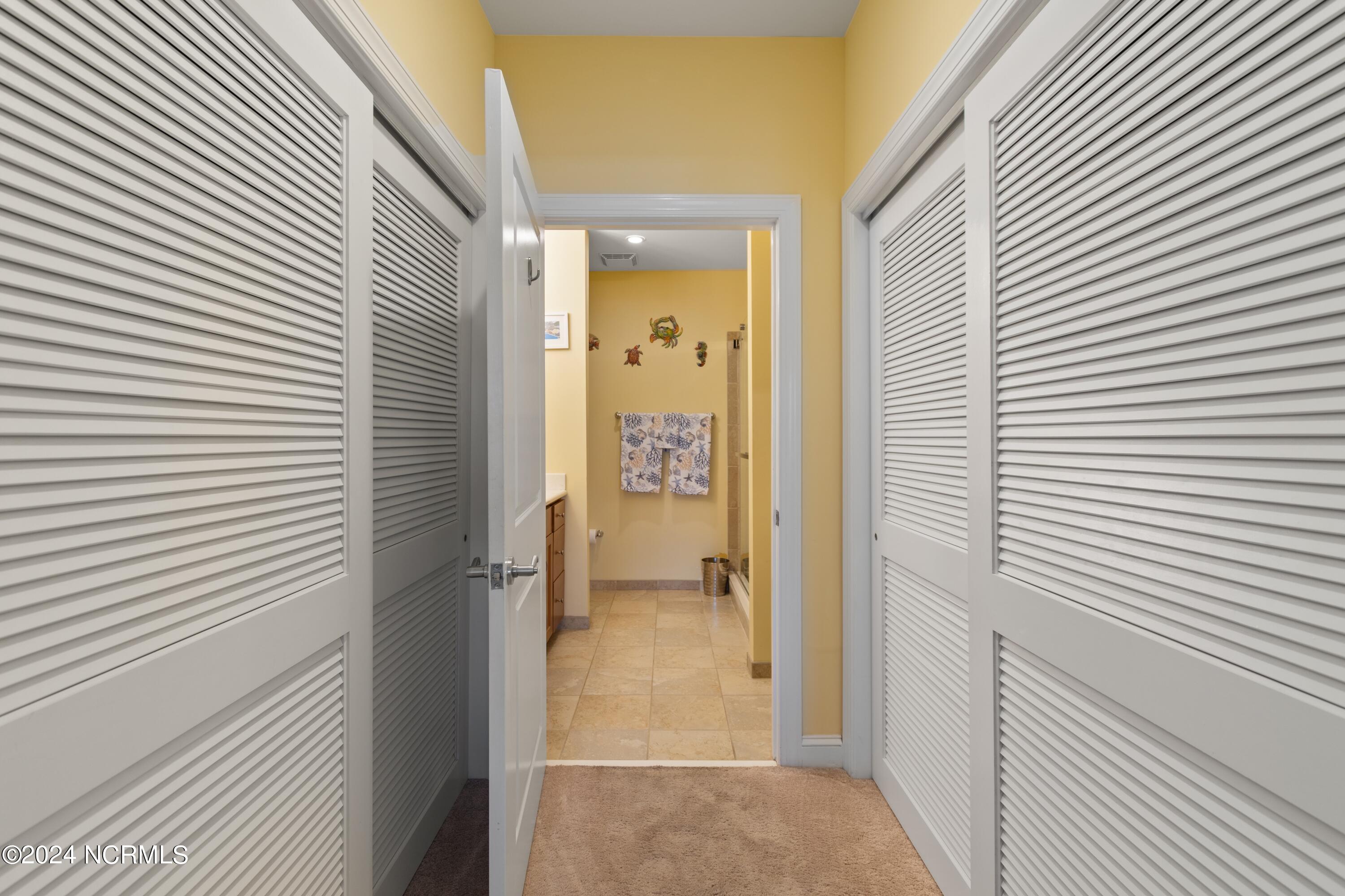 2571 St James Drive Unit 305 Property Photo 28