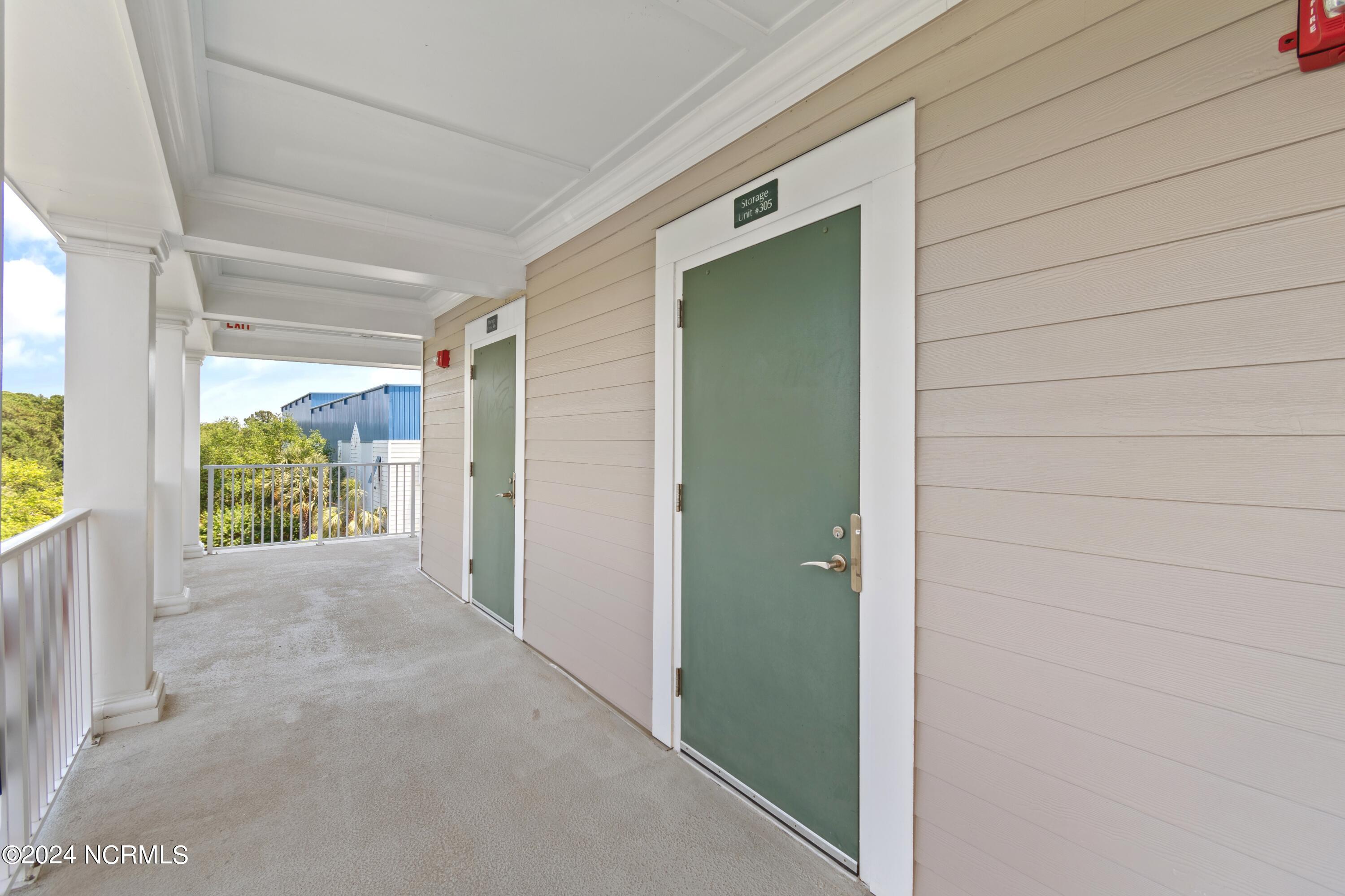 2571 St James Drive Unit 305 Property Photo 37