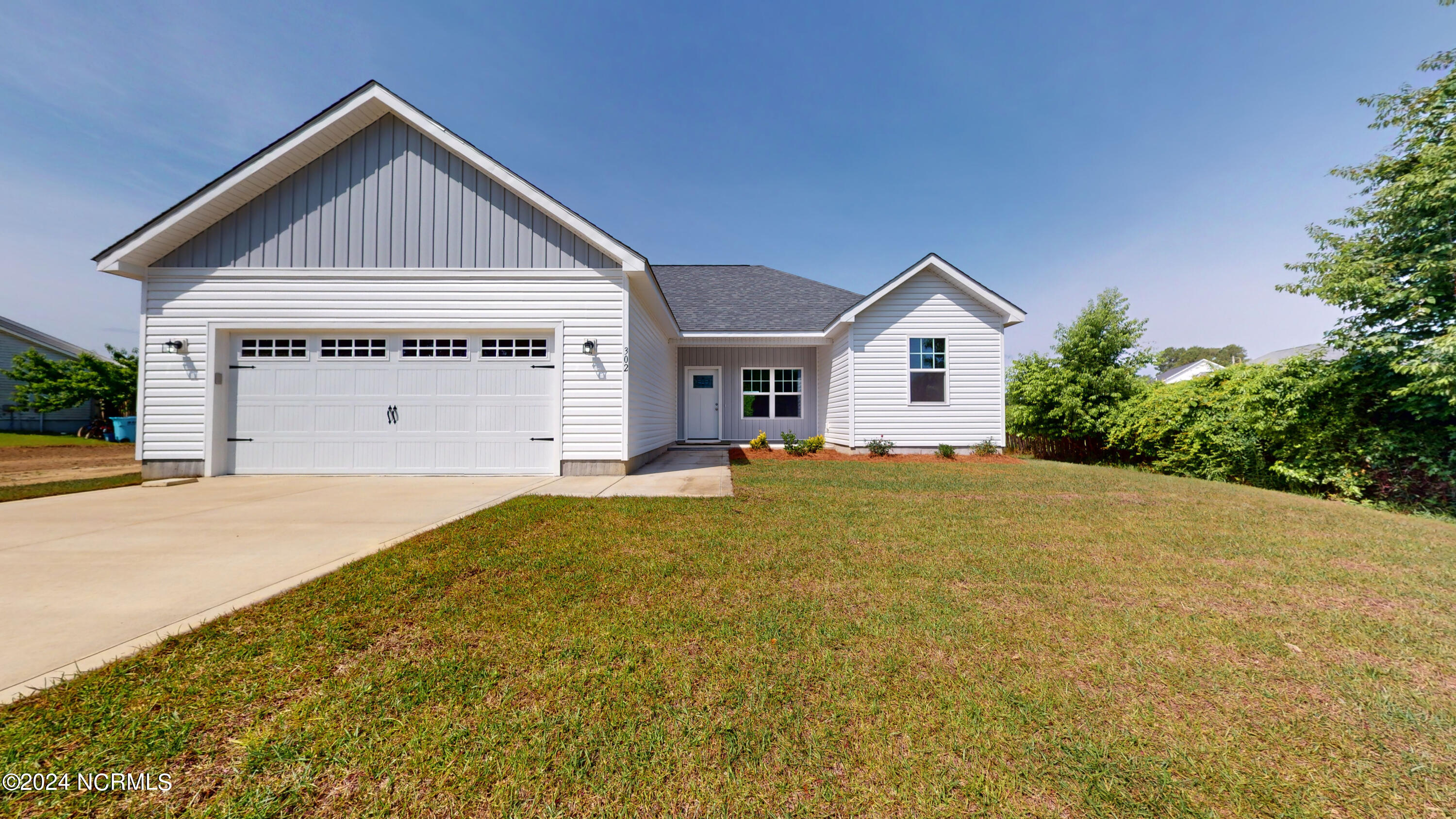 302 Starky Drive Property Photo 1