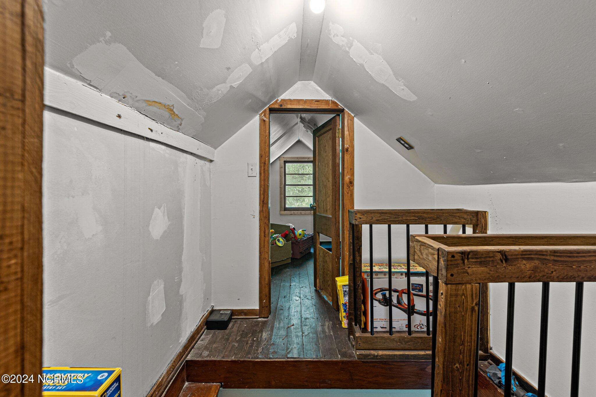450 W New Hampshire Avenue Property Photo 9