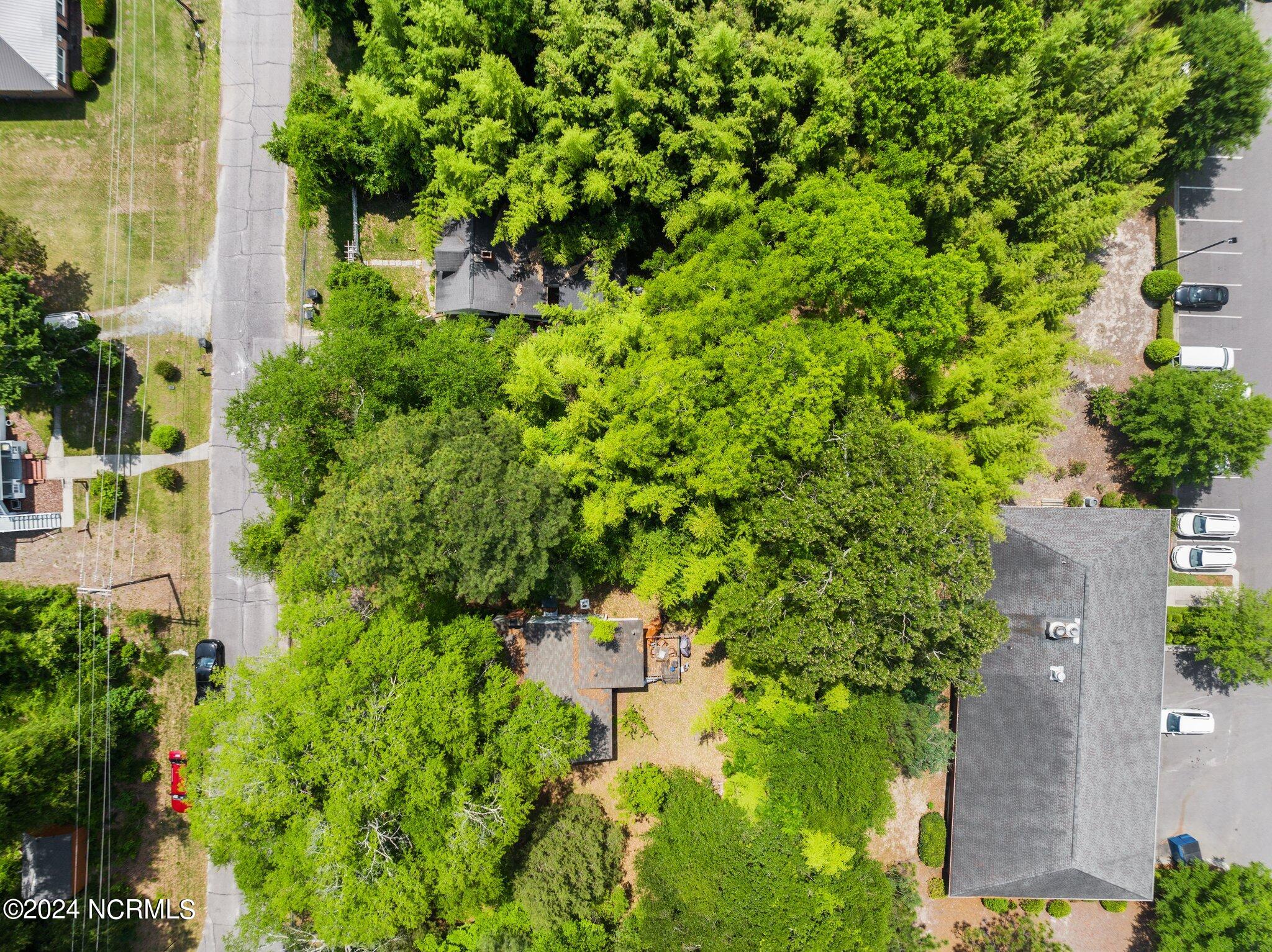 450 W New Hampshire Avenue Property Photo 17