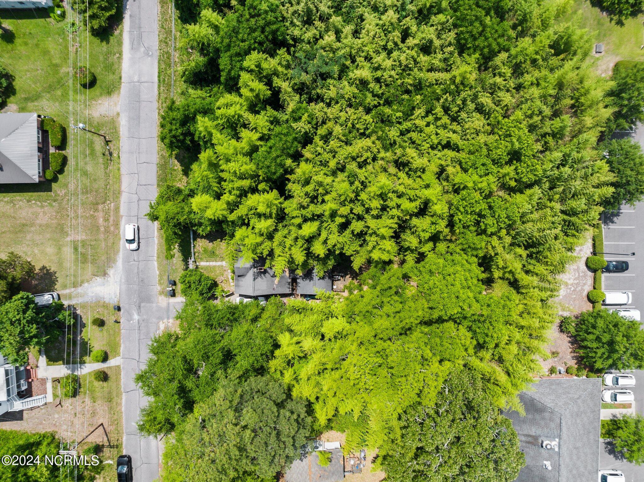450 W New Hampshire Avenue Property Photo 18