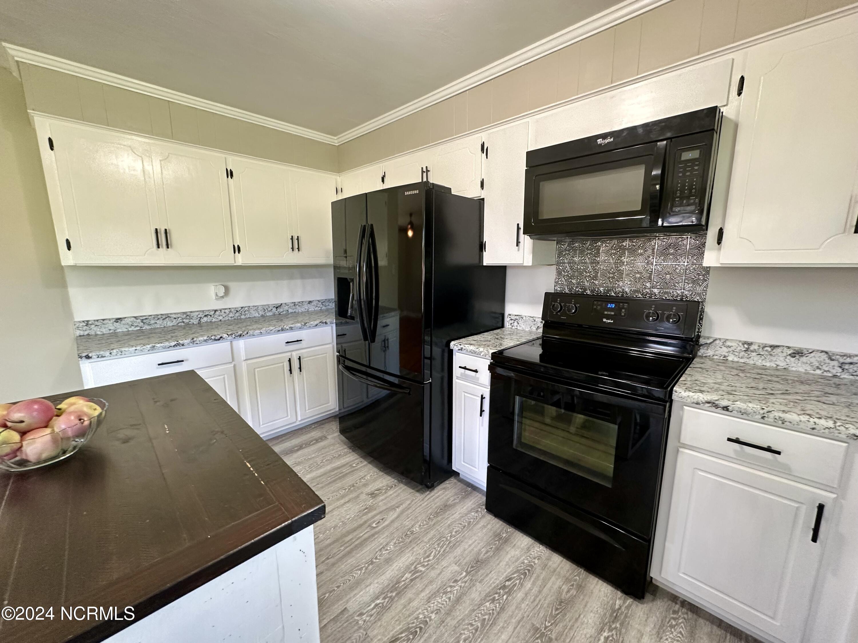 540 Browns School Road Property Photo 7
