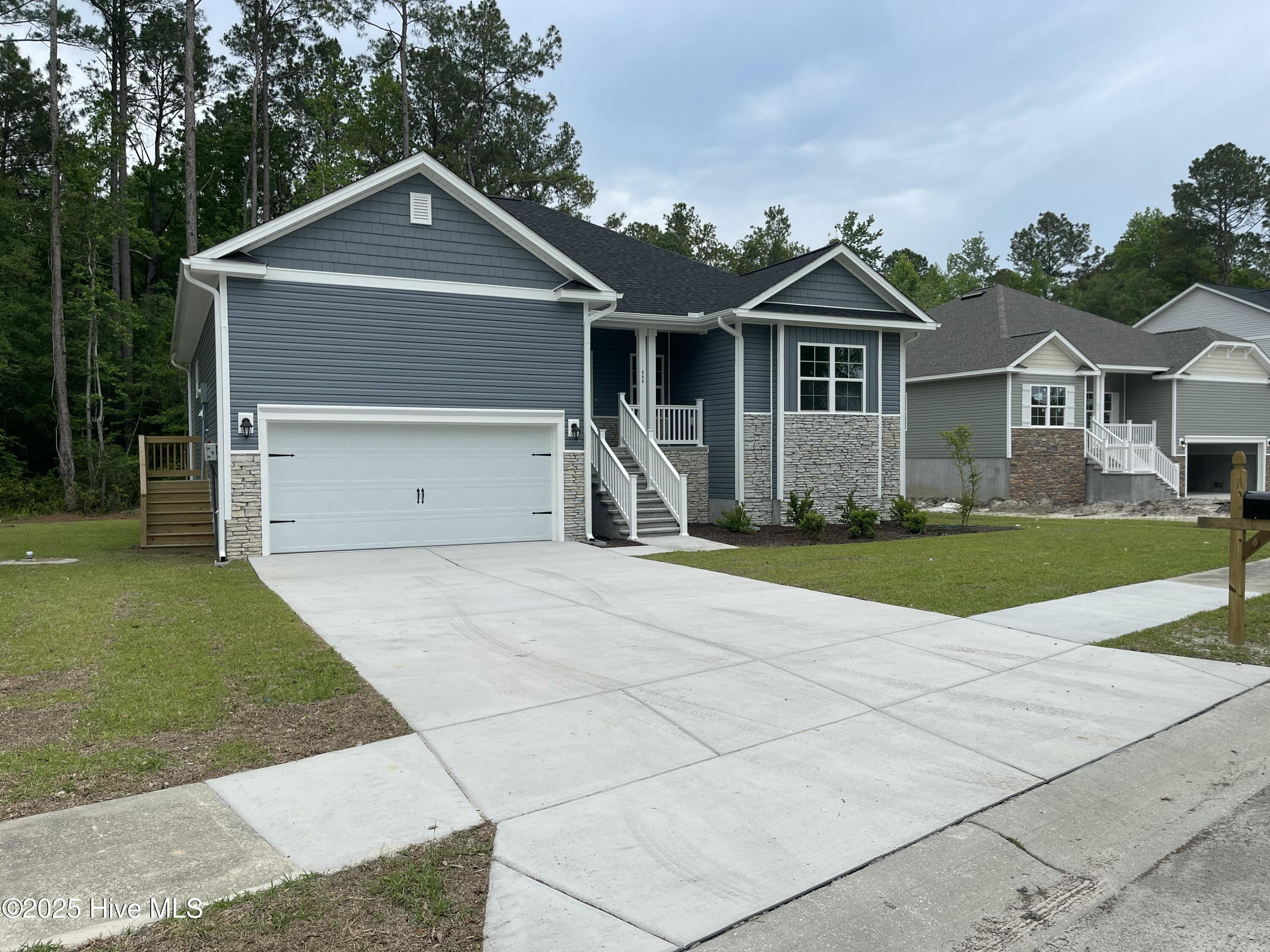 880 Pantego Boulevard Property Photo 3