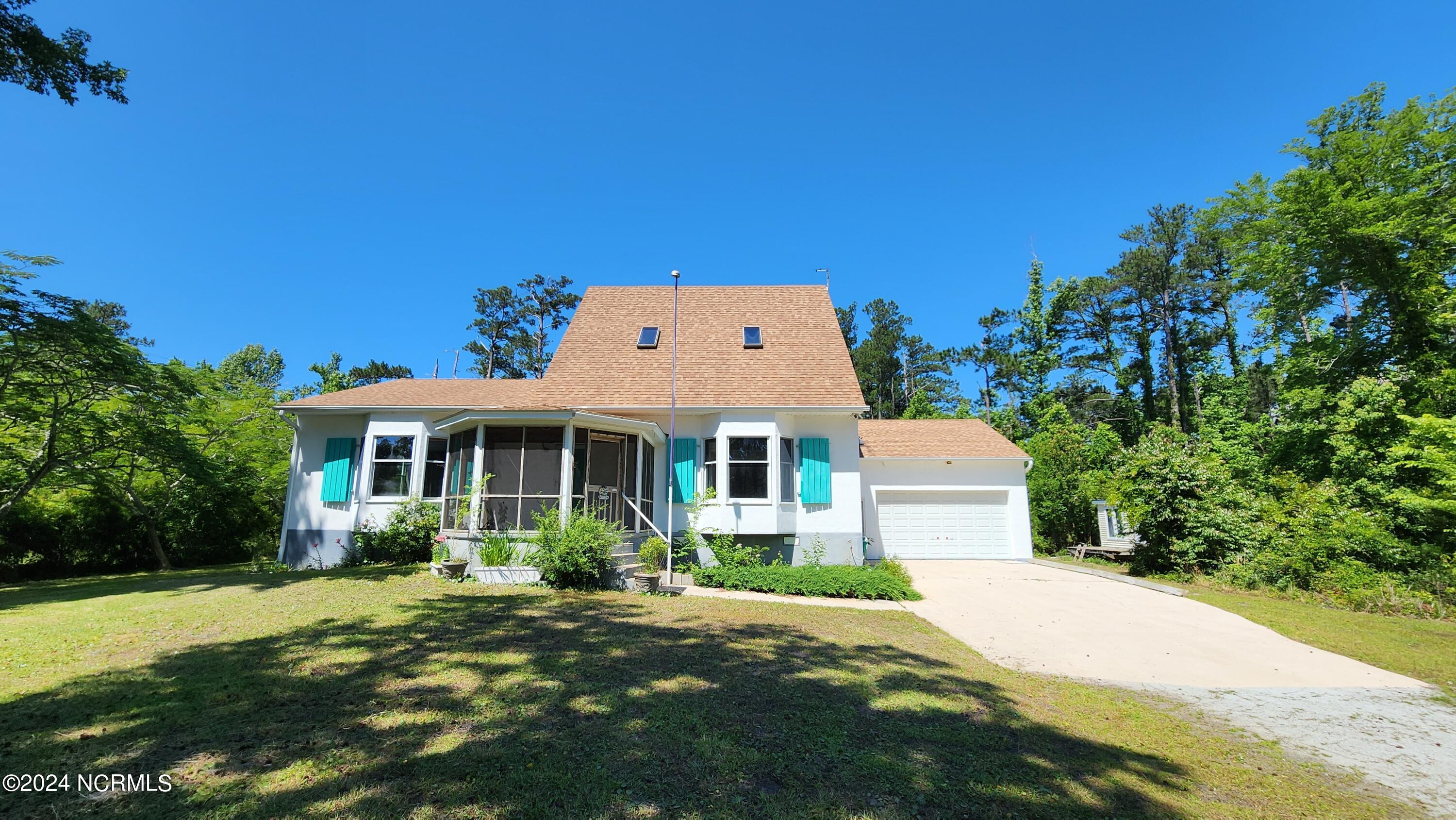 212 Old Nassau Road Property Photo