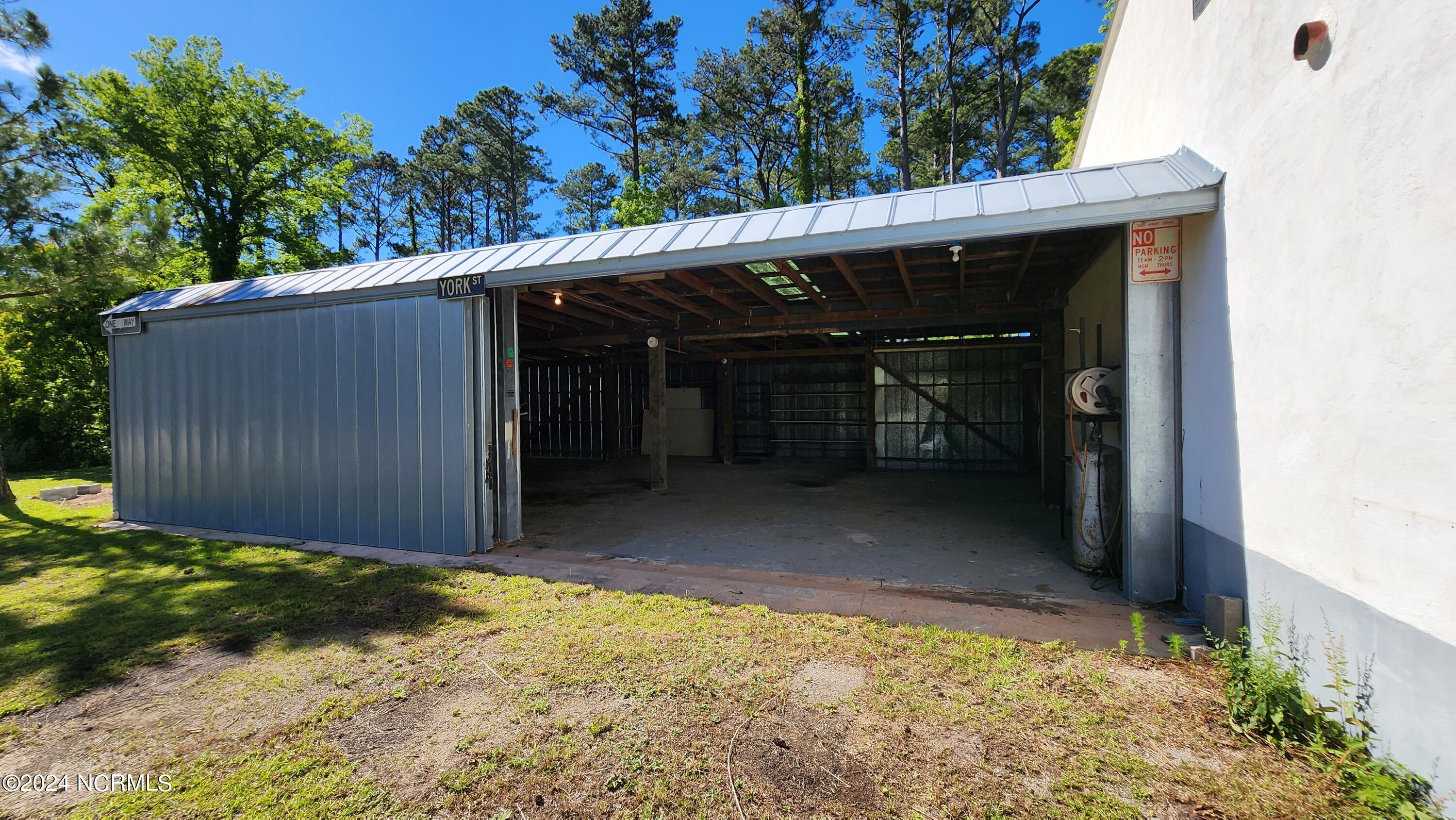 212 Old Nassau Road Property Photo 10
