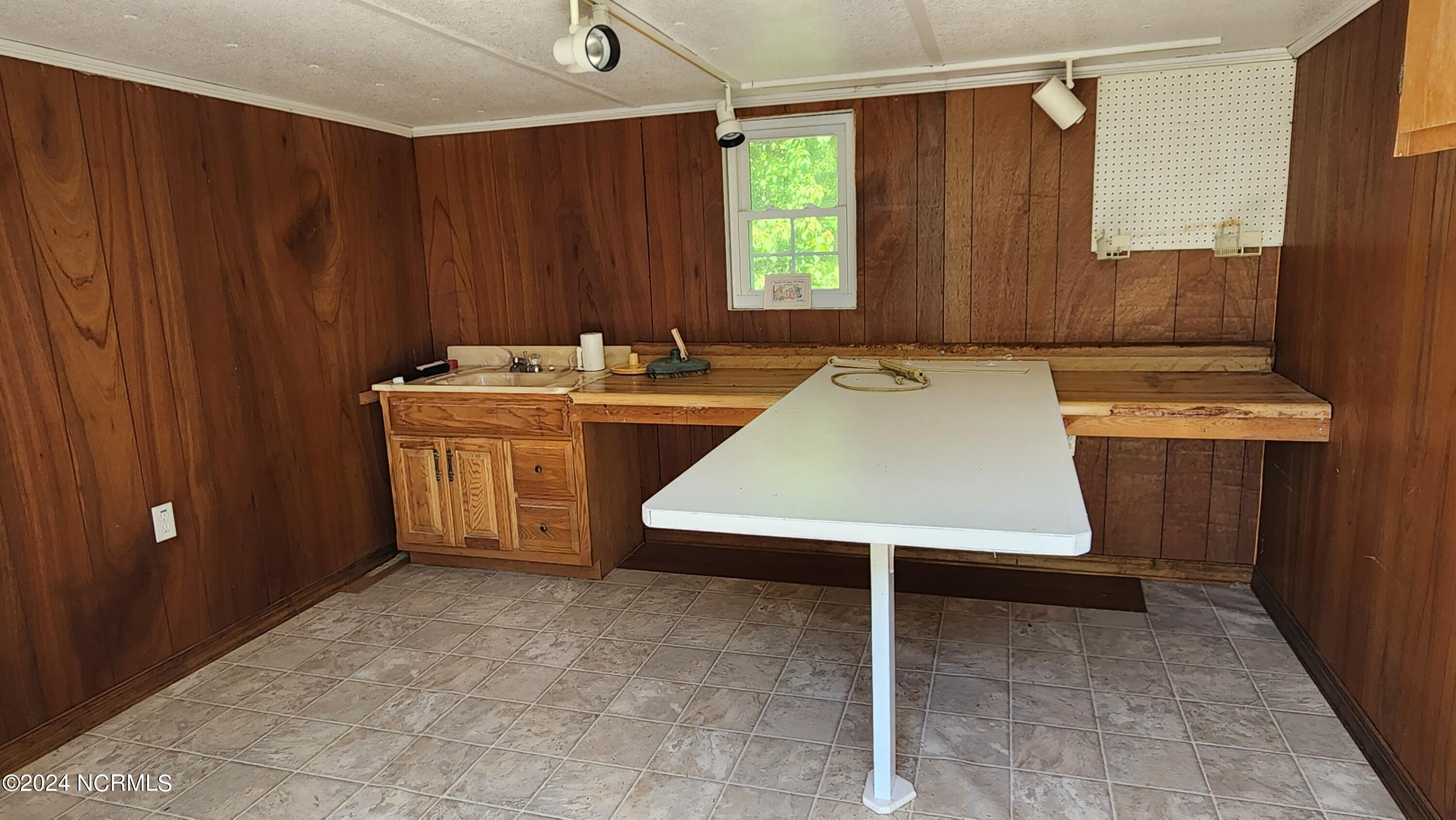 212 Old Nassau Road Property Photo 15