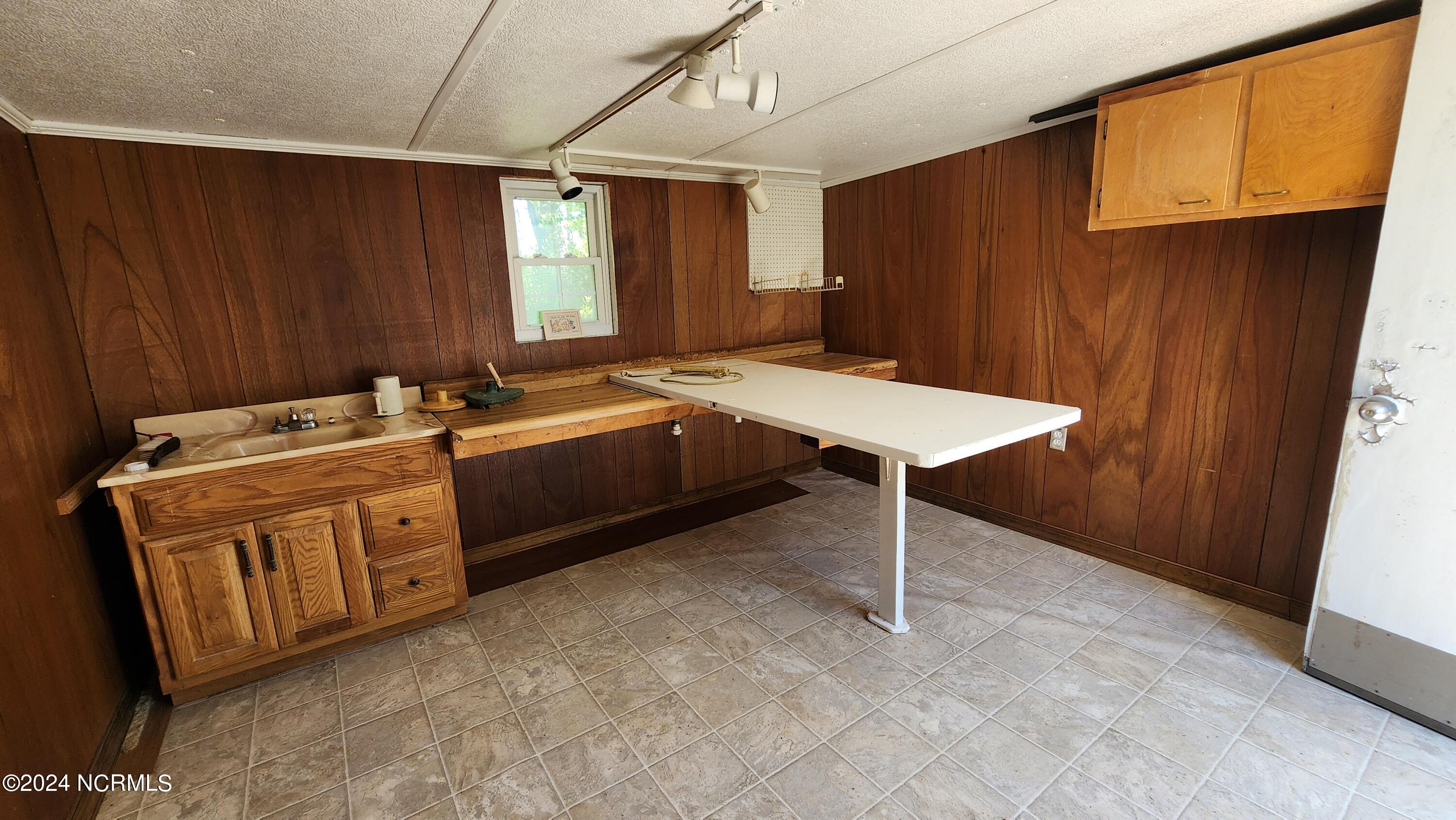 212 Old Nassau Road Property Photo 16