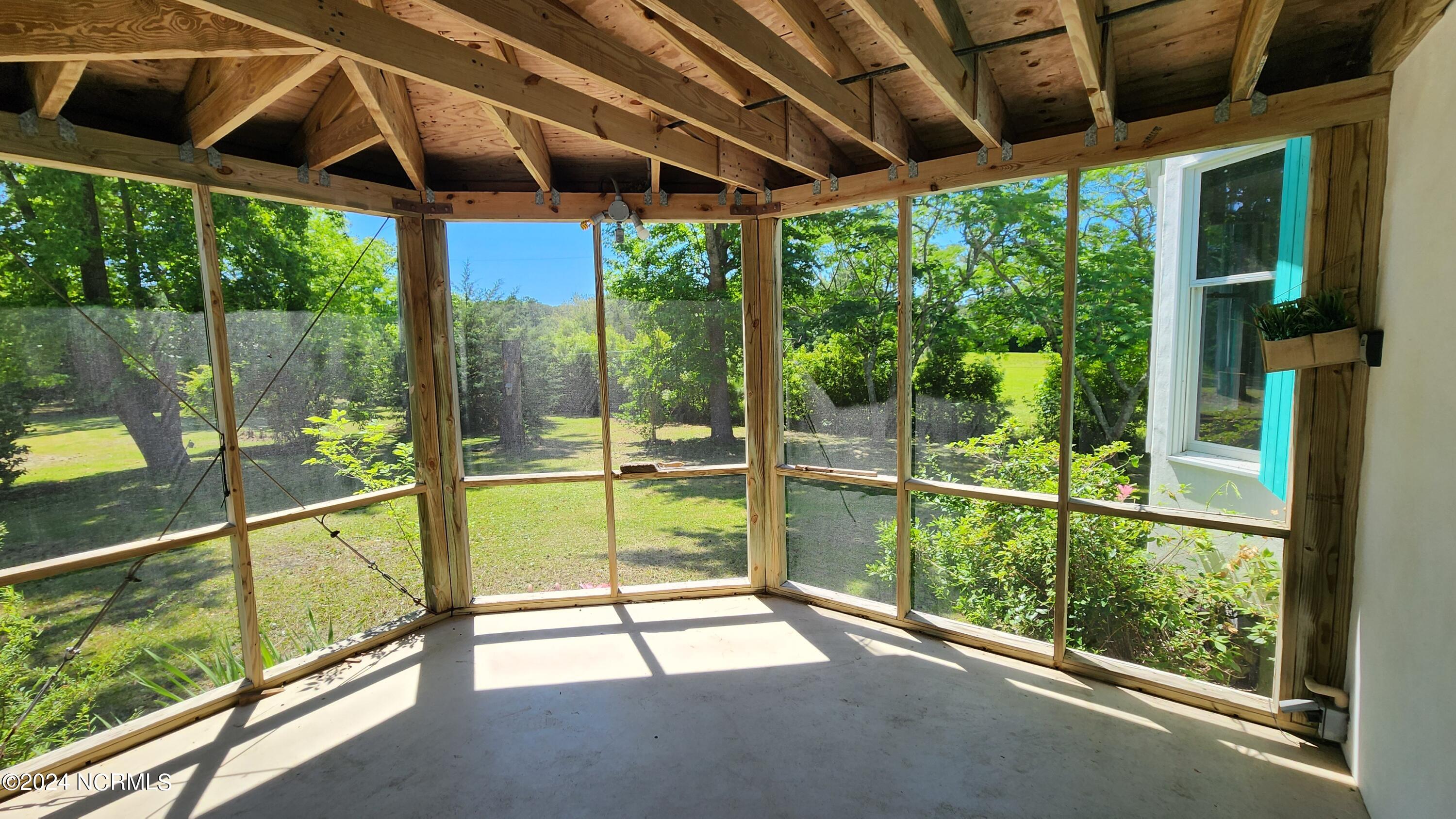 212 Old Nassau Road Property Photo 20
