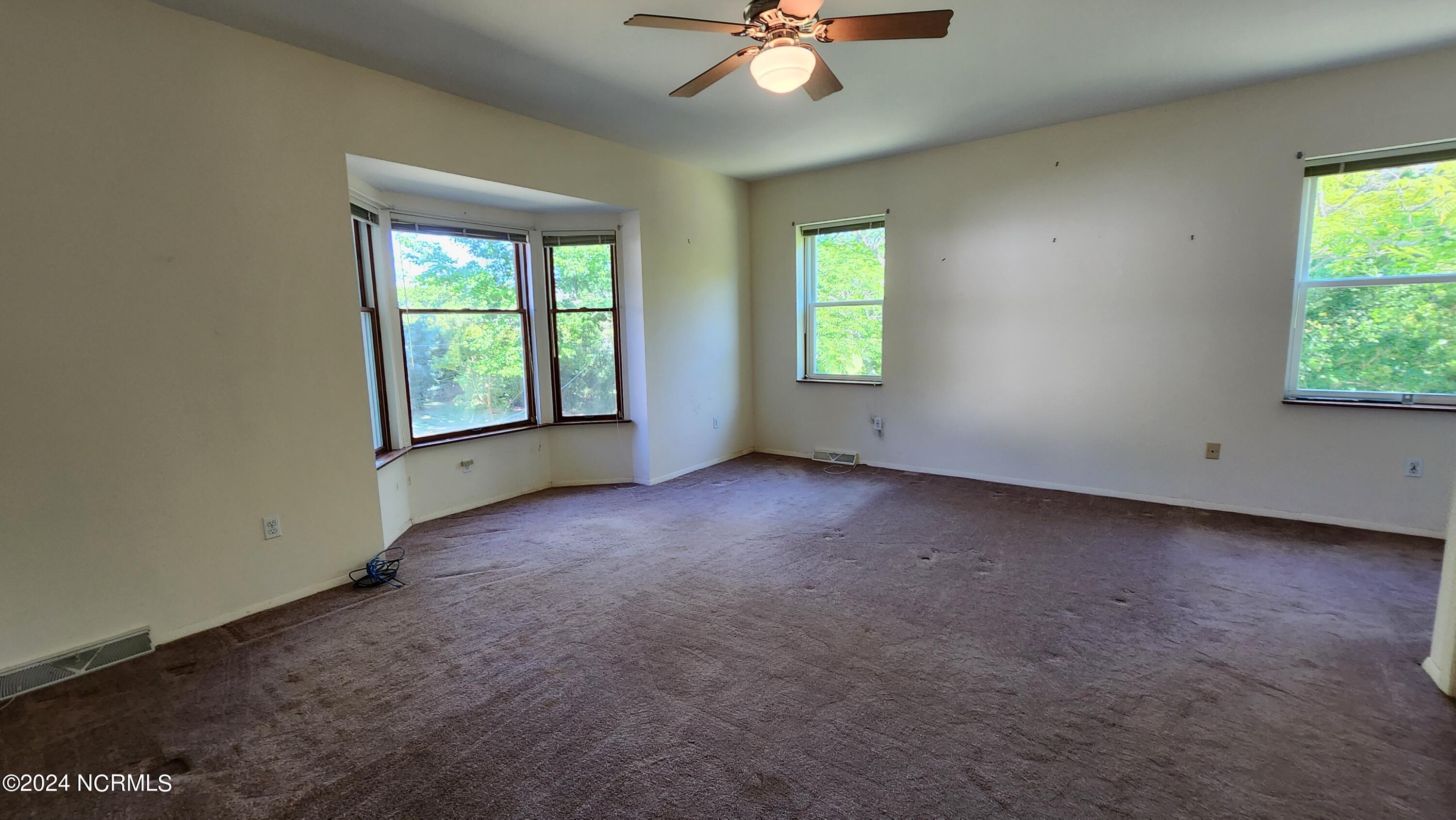 212 Old Nassau Road Property Photo 33